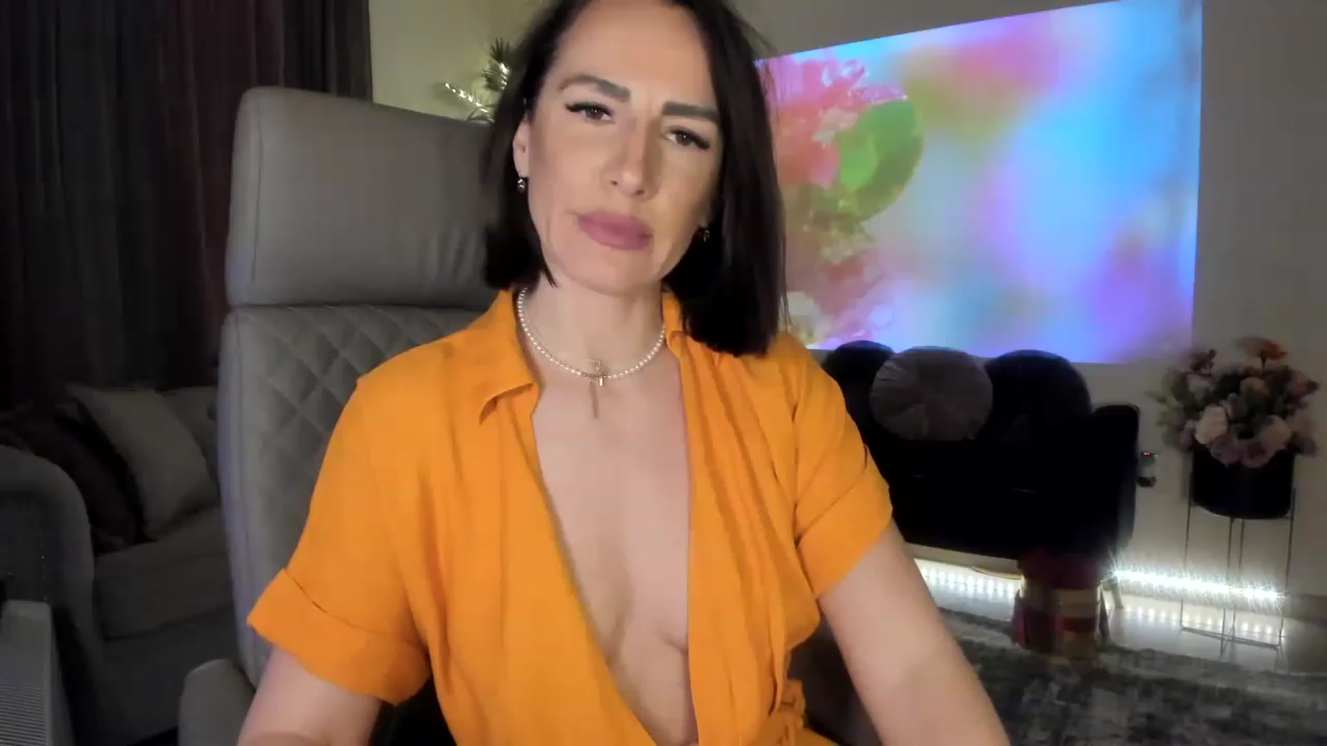 Gallery image thumbnail from Aarte_miss's myfreecams stream on, 03/12/2023, 03:16 image 4 of 20