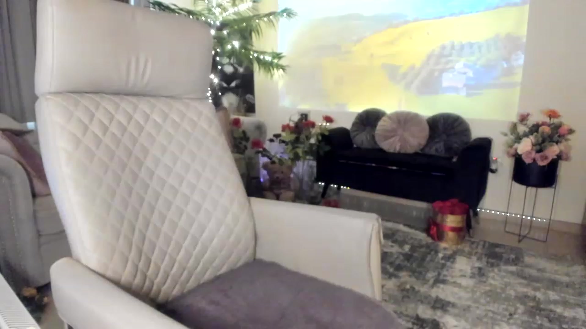Gallery image thumbnail from Aarte_miss's myfreecams stream on, 03/16/2023, 17:21 image 5 of 20