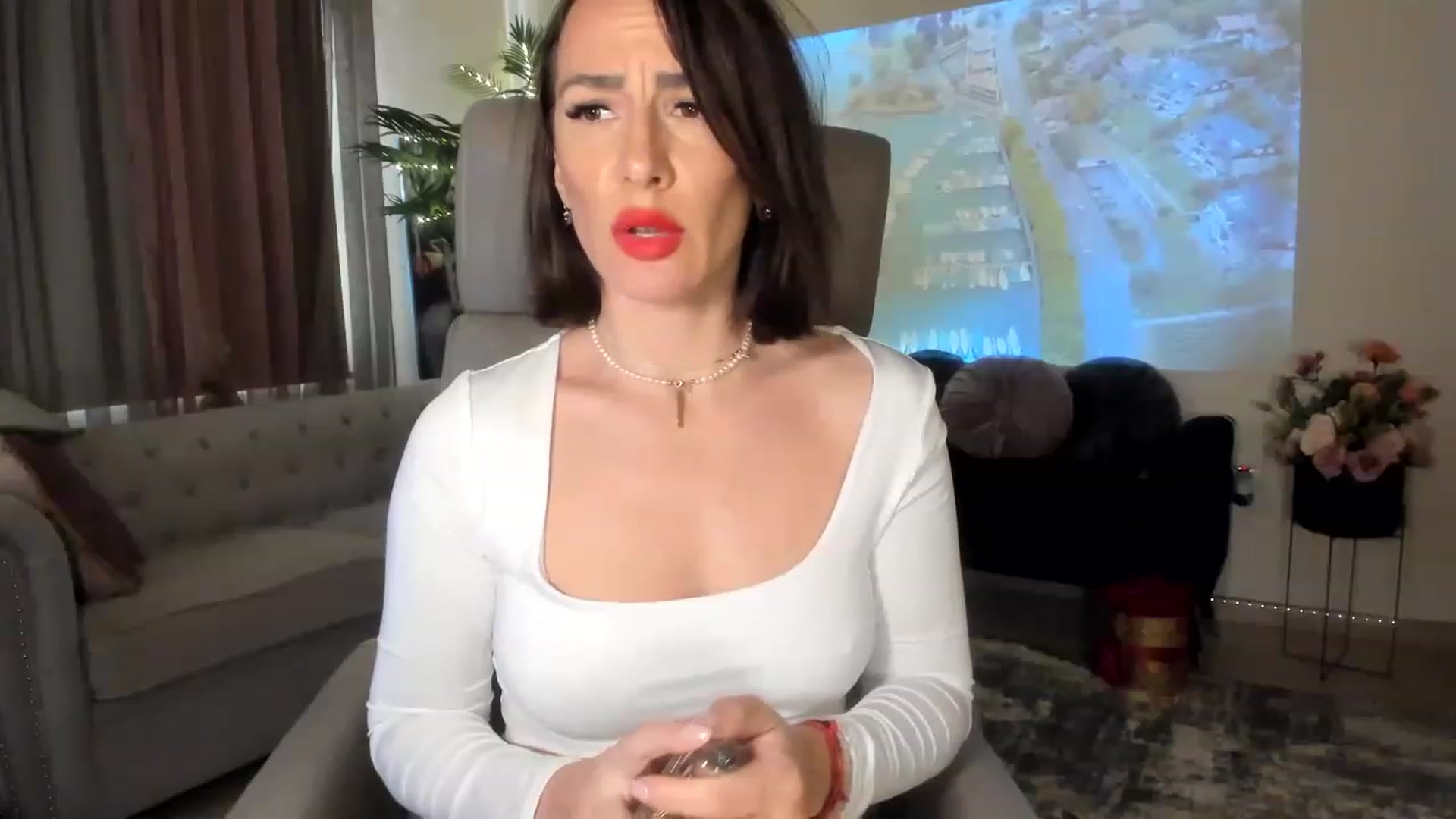 Gallery image thumbnail from Aarte_miss's myfreecams stream on, 03/16/2023, 17:21 image 10 of 20