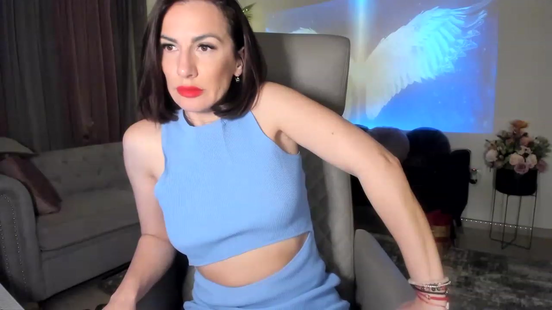 Gallery image thumbnail from Aarte_miss's myfreecams stream on, 03/17/2023, 22:04 image 14 of 20