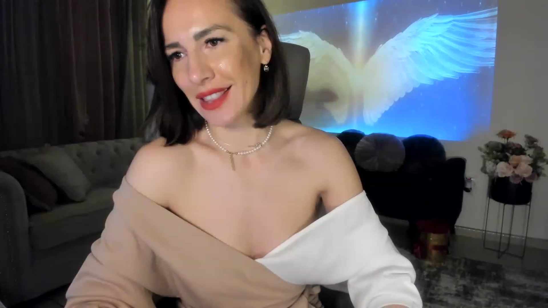 Gallery image thumbnail from Aarte_miss's myfreecams stream on, 03/21/2023, 17:37 image 20 of 20
