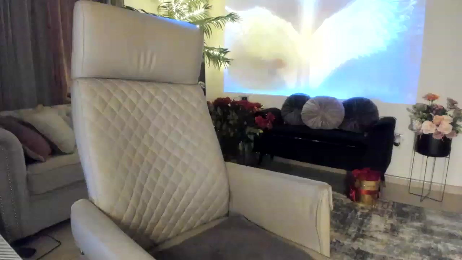 Gallery image thumbnail from Aarte_miss's myfreecams stream on, 03/21/2023, 17:37 image 13 of 20