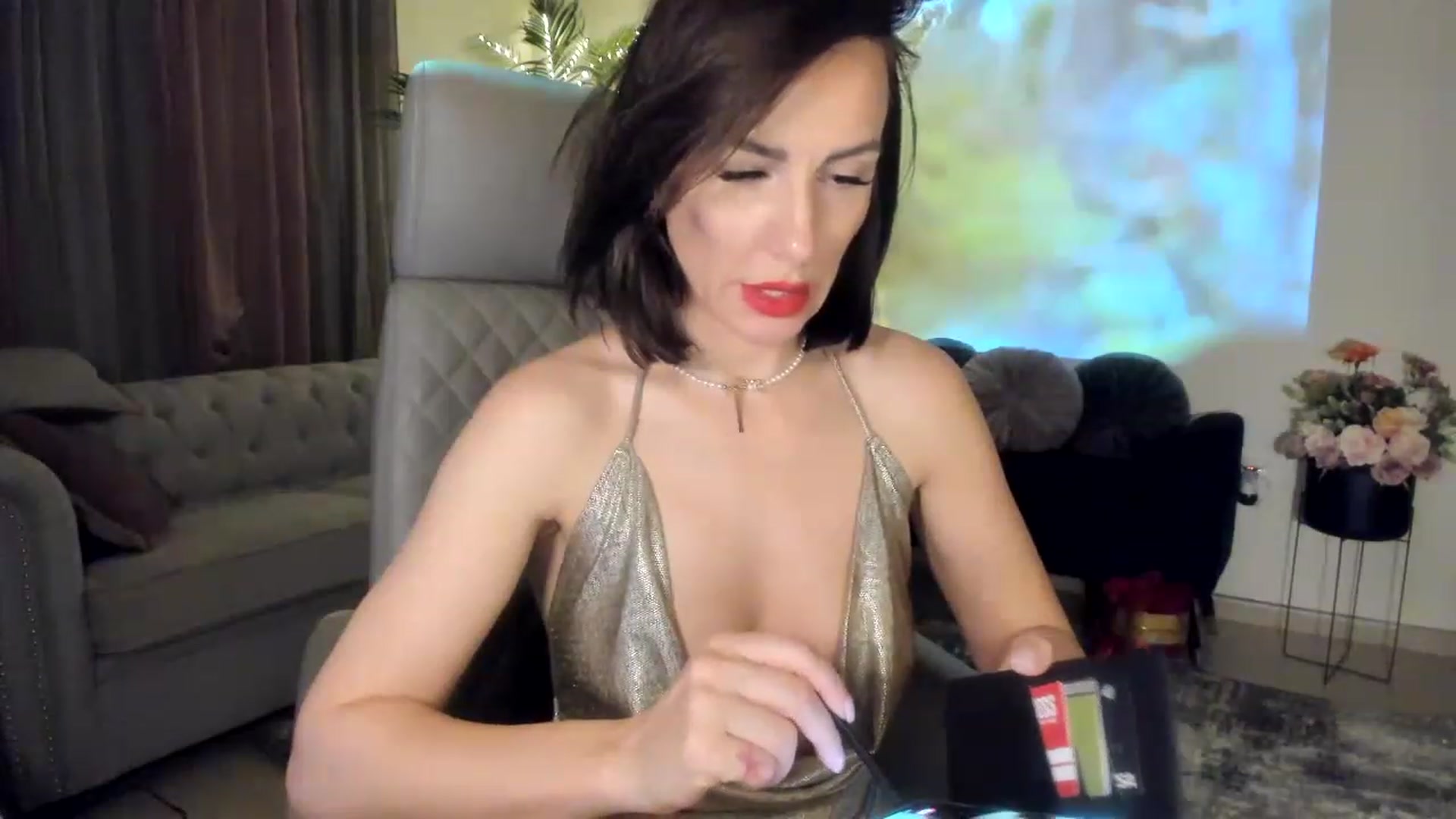 Gallery image thumbnail from Aarte_miss's myfreecams stream on, 03/25/2023, 20:34 image 7 of 20