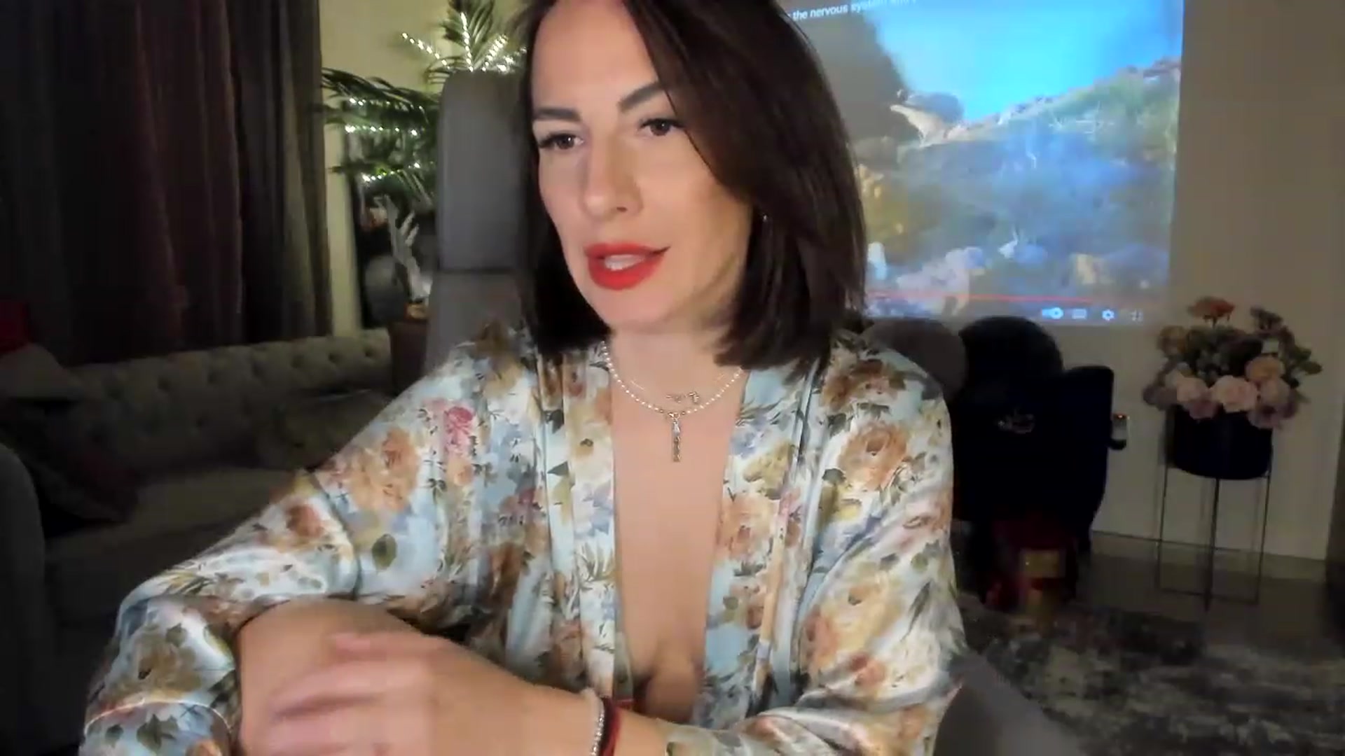 Gallery image thumbnail from Aarte_miss's myfreecams stream on, 03/30/2023, 20:26 image 11 of 20