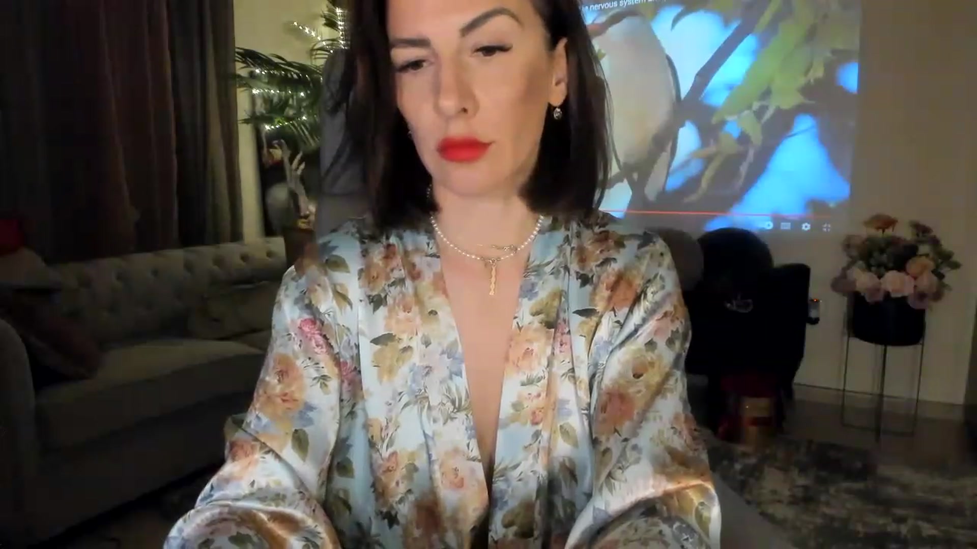 Gallery image thumbnail from Aarte_miss's myfreecams stream on, 03/30/2023, 20:26 image 17 of 20