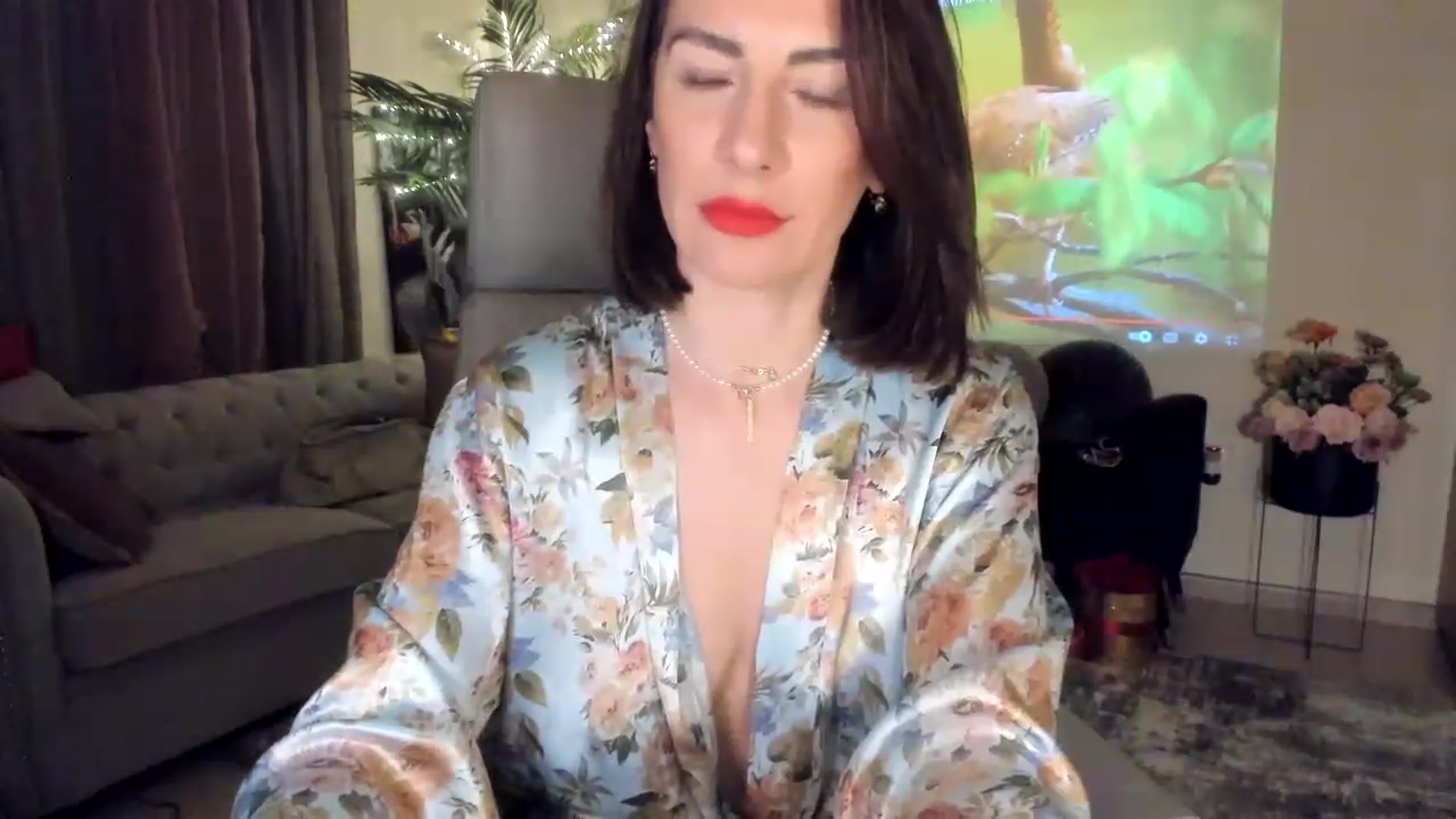 Gallery image thumbnail from Aarte_miss's myfreecams stream on, 03/30/2023, 20:26 image 12 of 20