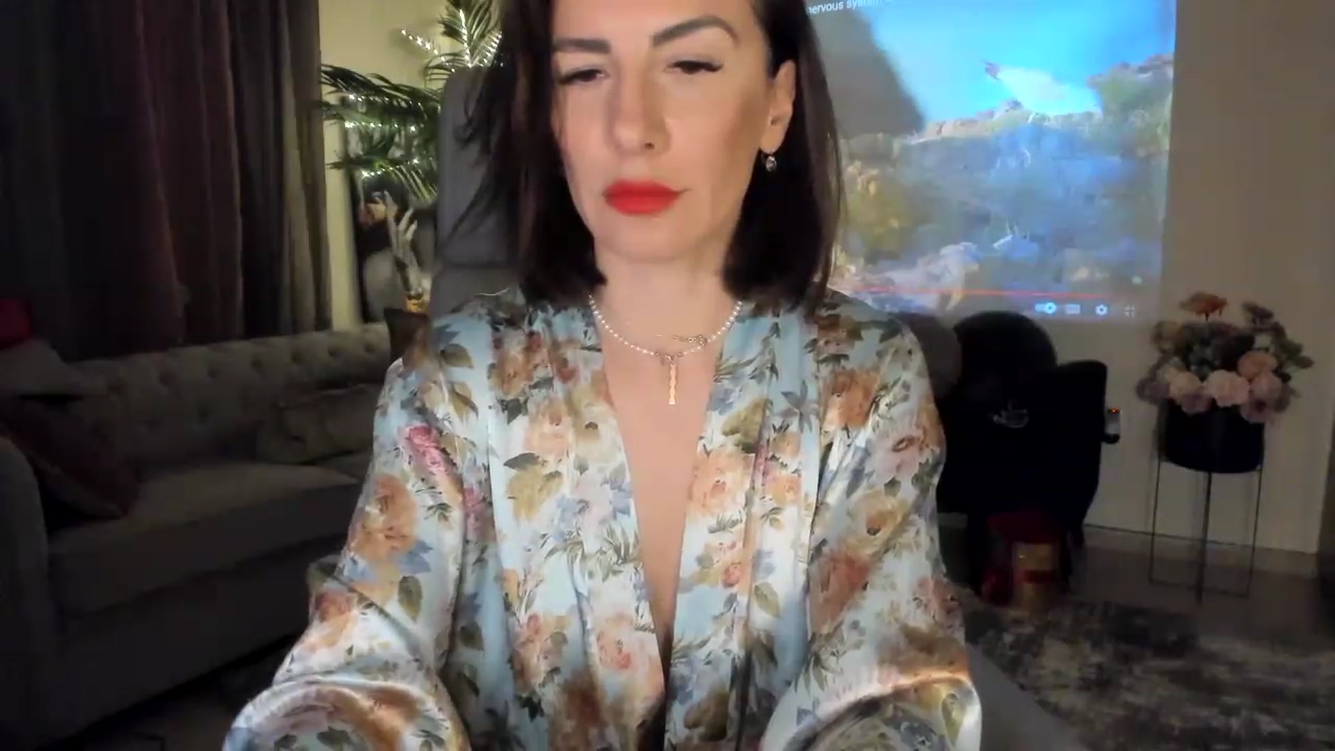 Gallery image thumbnail from Aarte_miss's myfreecams stream on, 03/30/2023, 20:26 image 18 of 20