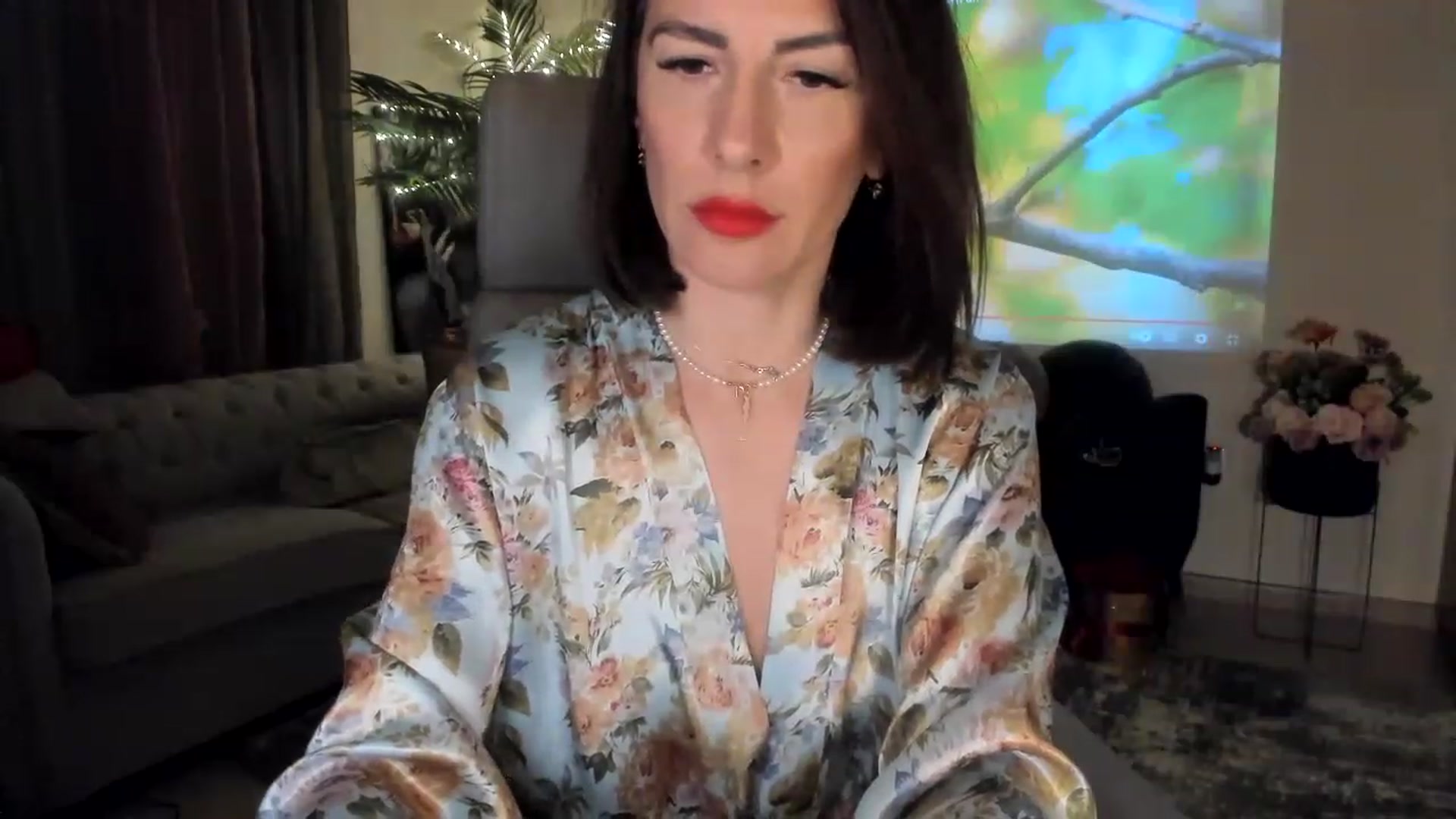 Gallery image thumbnail from Aarte_miss's myfreecams stream on, 03/30/2023, 20:26 image 15 of 20