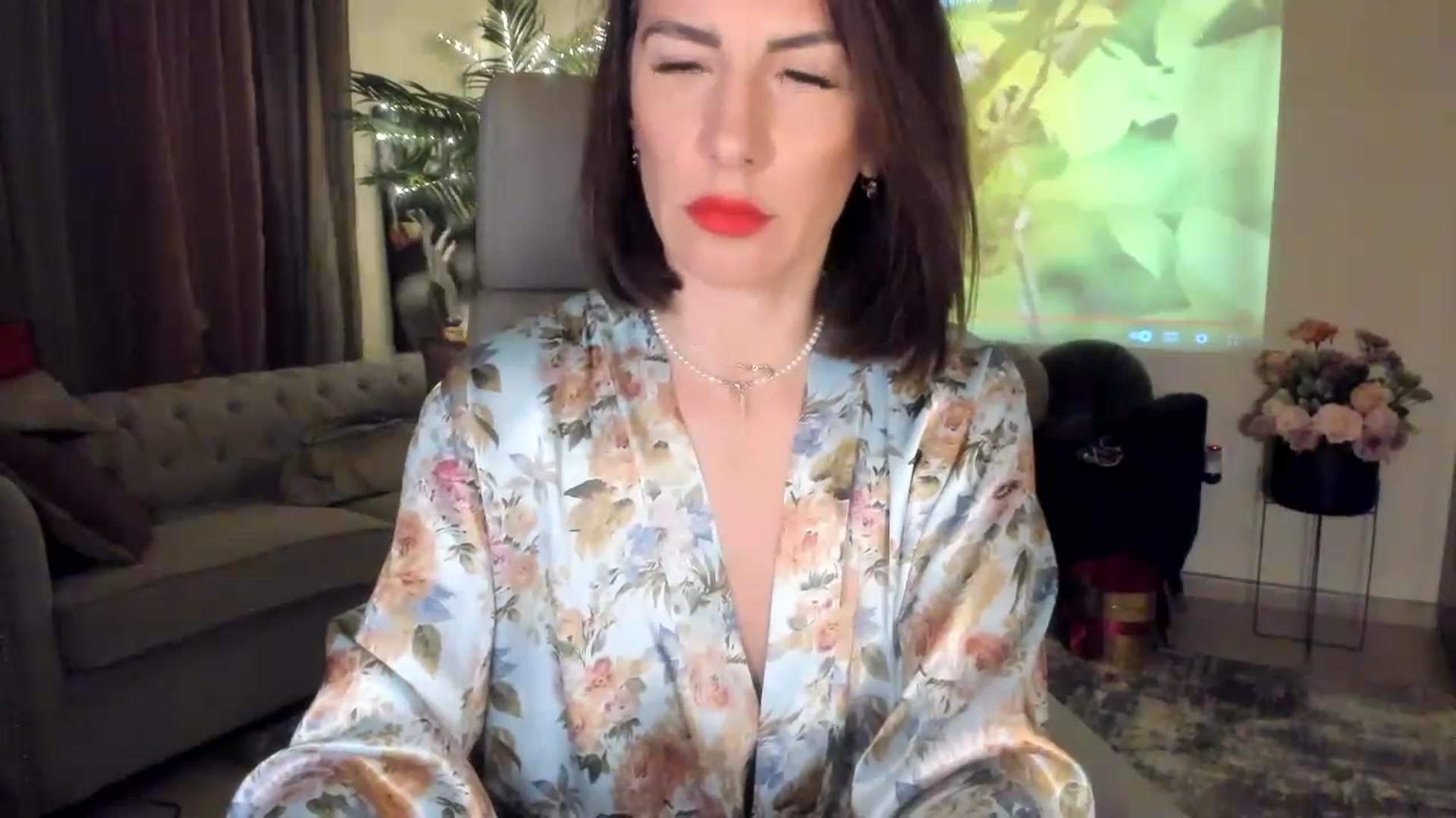 Gallery image thumbnail from Aarte_miss's myfreecams stream on, 03/30/2023, 20:26 image 16 of 20