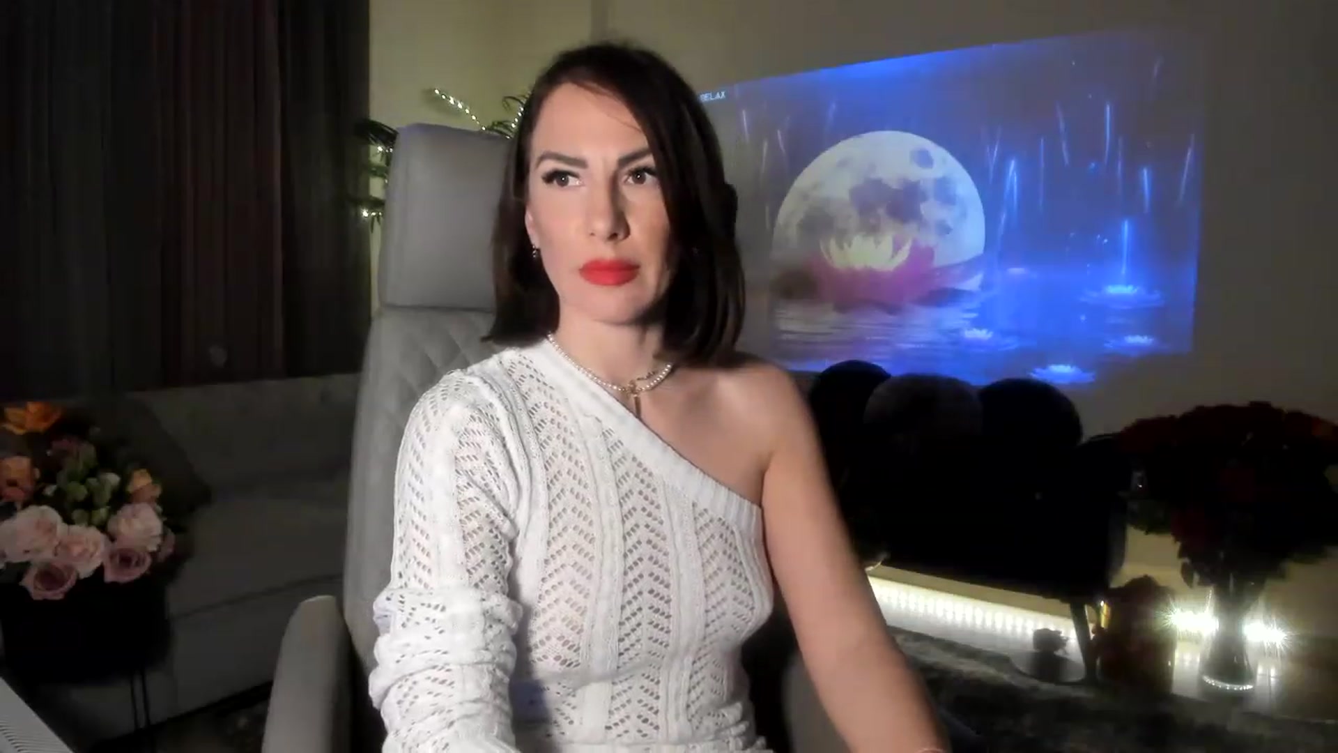 Gallery image thumbnail from Aarte_miss's myfreecams stream on, 04/07/2023, 19:12 image 17 of 20