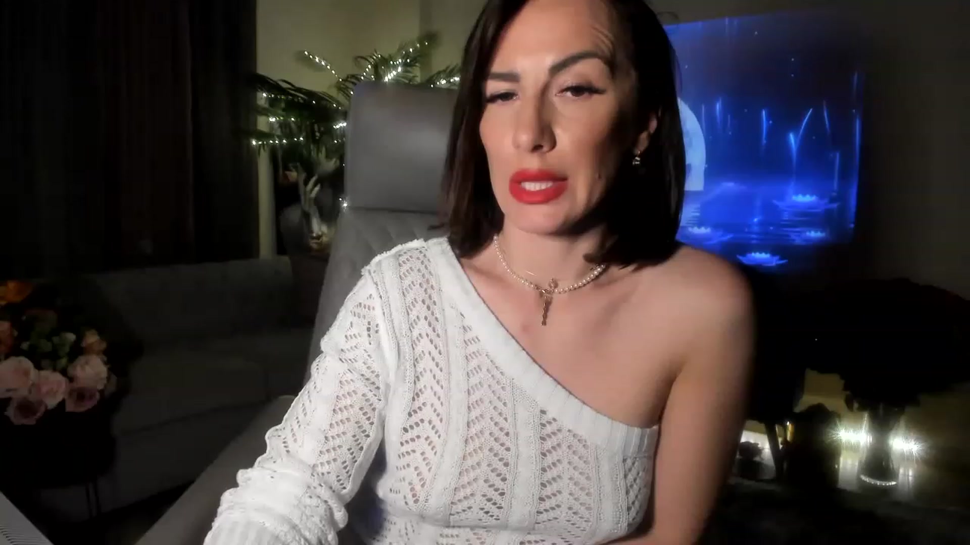 Gallery image thumbnail from Aarte_miss's myfreecams stream on, 04/07/2023, 22:52 image 1 of 20