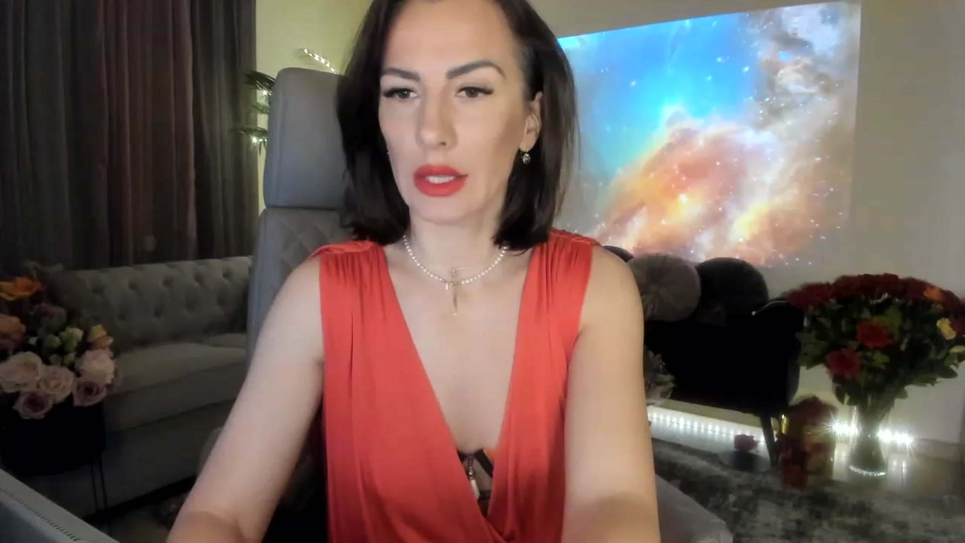 Gallery image thumbnail from Aarte_miss's myfreecams stream on, 04/08/2023, 21:12 image 1 of 20