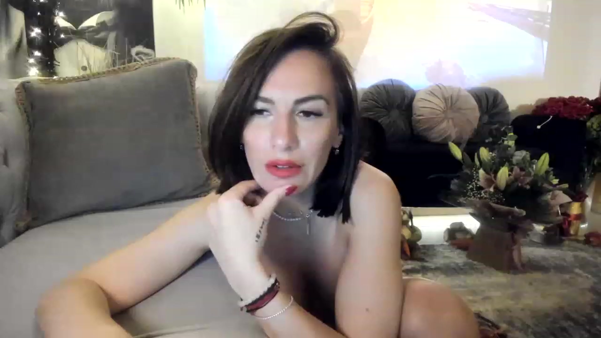 Gallery image thumbnail from Aarte_miss's myfreecams stream on, 04/09/2023, 03:12 image 12 of 20