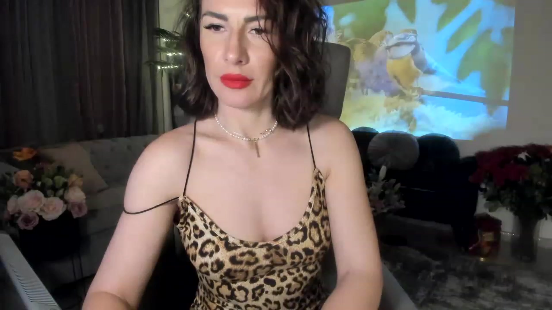 Gallery image thumbnail from Aarte_miss's myfreecams stream on, 04/14/2023, 23:37 image 2 of 20