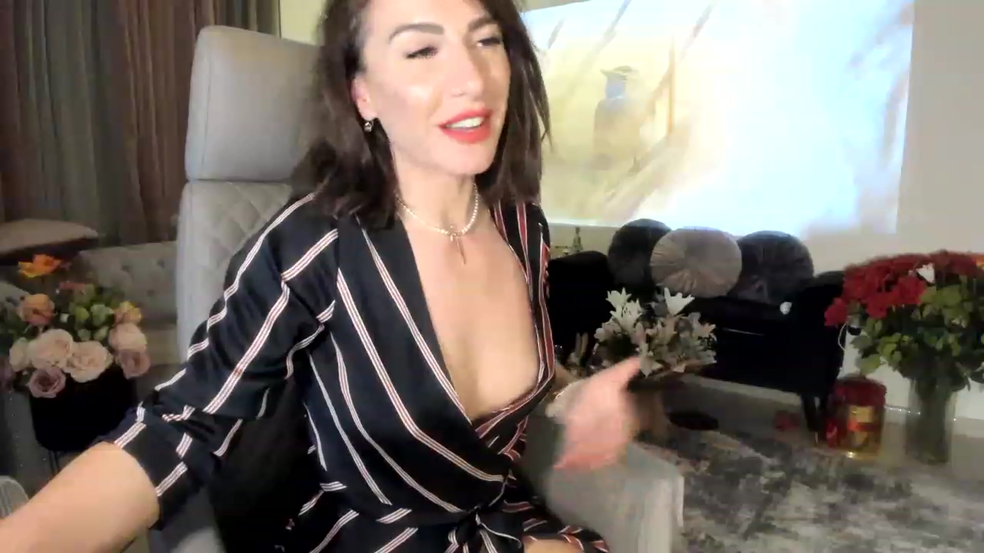 Gallery image thumbnail from Aarte_miss's myfreecams stream on, 04/15/2023, 23:27 image 20 of 20