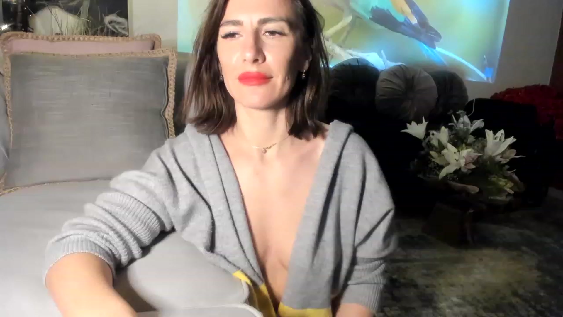Gallery image thumbnail from Aarte_miss's myfreecams stream on, 04/17/2023, 02:38 image 3 of 20
