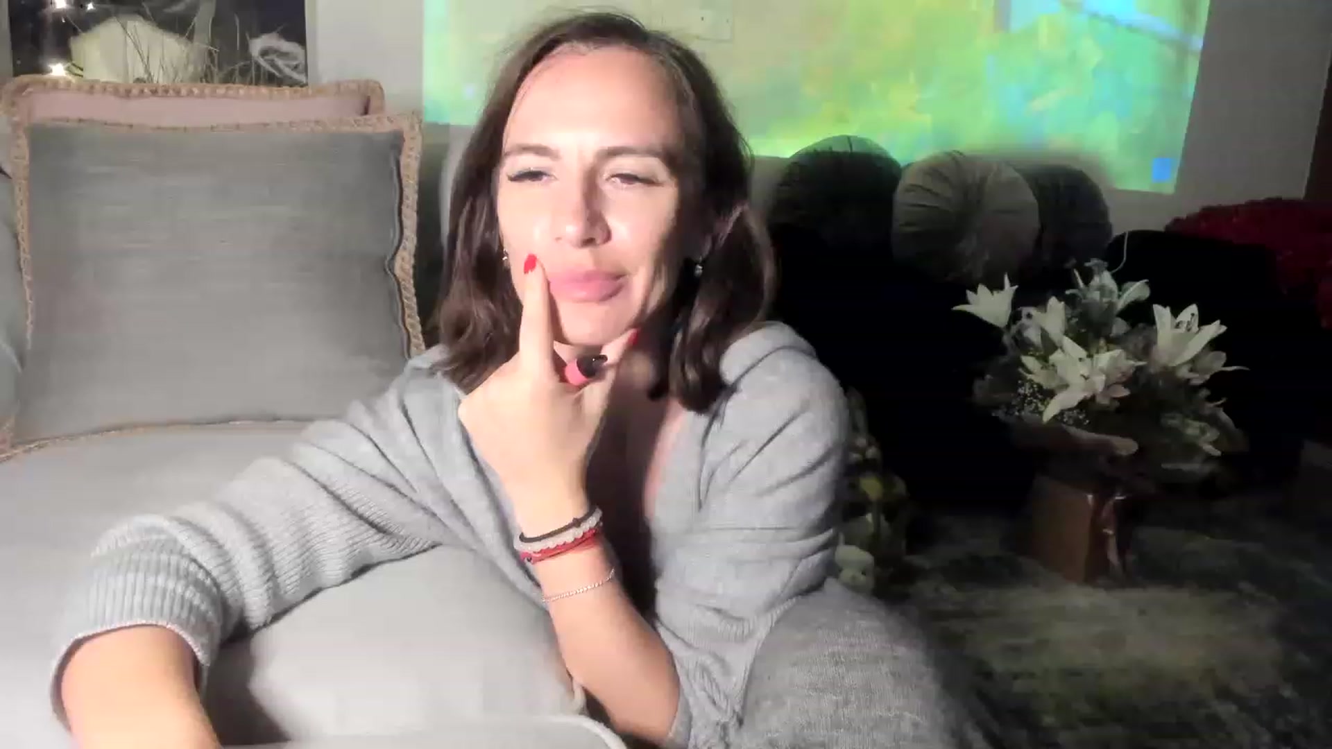 Gallery image thumbnail from Aarte_miss's myfreecams stream on, 04/17/2023, 02:38 image 19 of 20