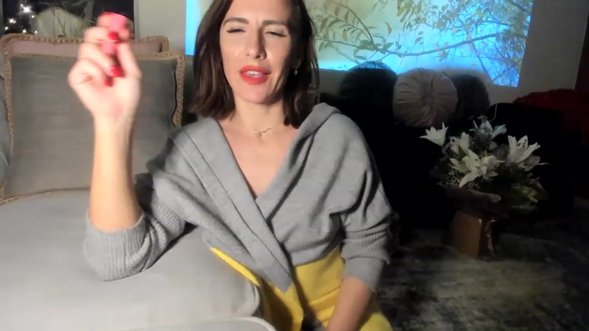 Gallery image thumbnail from Aarte_miss's myfreecams stream on, 04/17/2023, 02:38 image 8 of 20