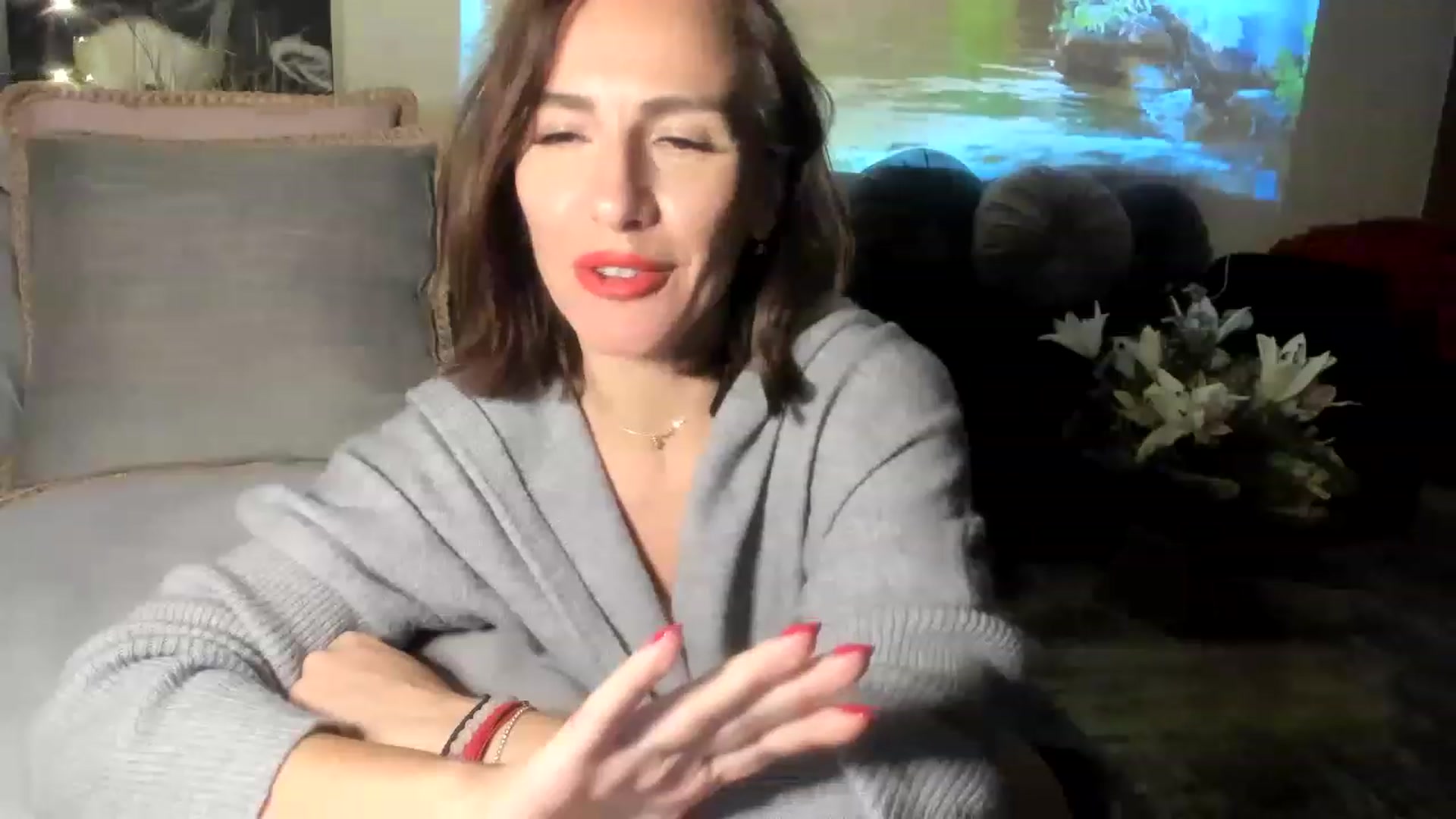 Gallery image thumbnail from Aarte_miss's myfreecams stream on, 04/17/2023, 02:38 image 12 of 20