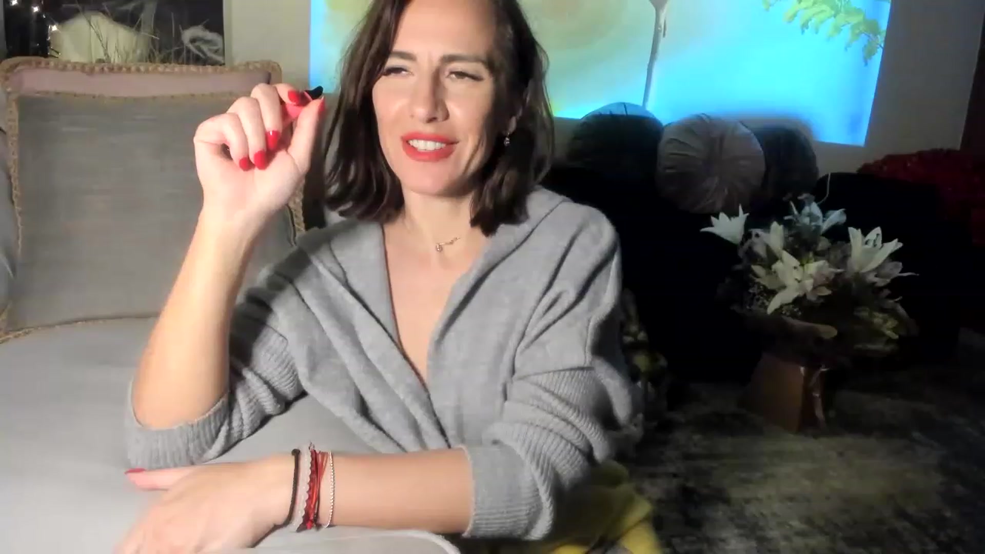 Gallery image thumbnail from Aarte_miss's myfreecams stream on, 04/17/2023, 02:38 image 6 of 20