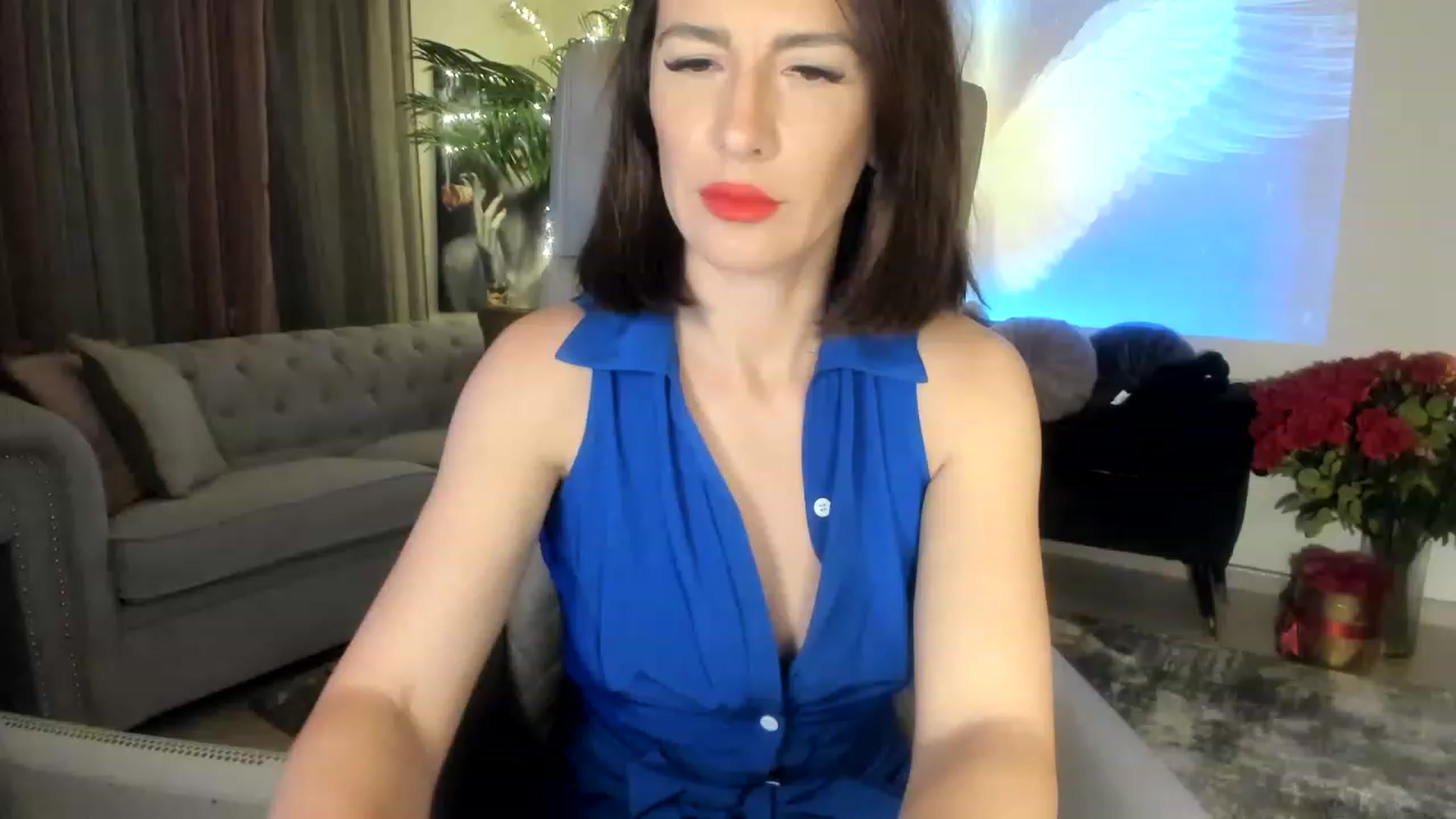 Gallery image thumbnail from Aarte_miss's myfreecams stream on, 05/01/2023, 22:35 image 3 of 20