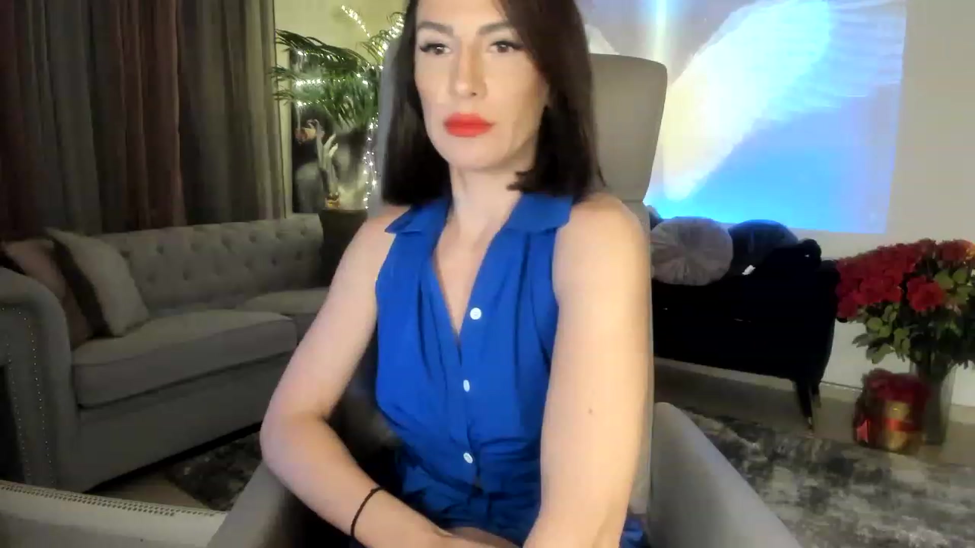 Gallery image thumbnail from Aarte_miss's myfreecams stream on, 05/01/2023, 22:35 image 4 of 20