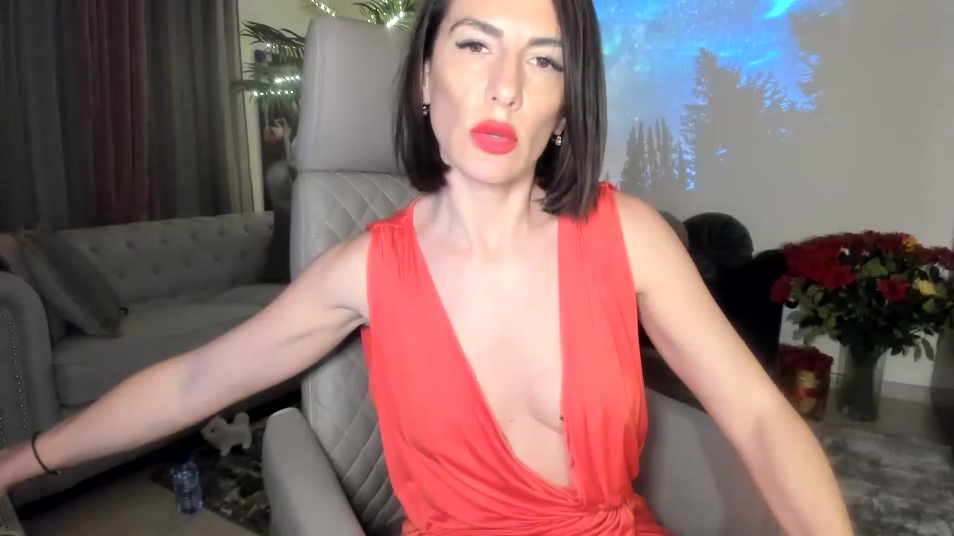 Gallery image thumbnail from Aarte_miss's myfreecams stream on, 05/12/2023, 22:35 image 12 of 20