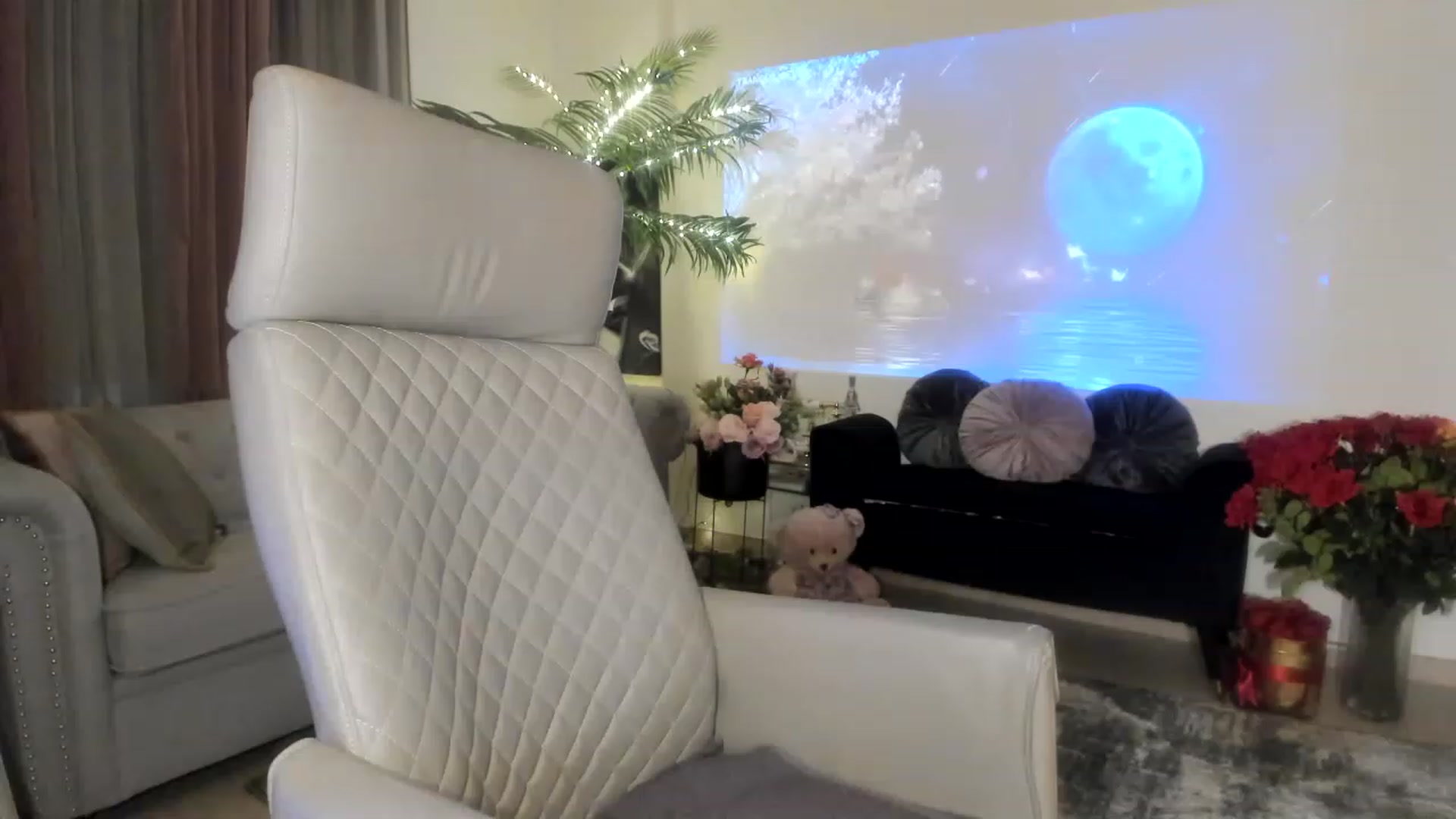 Gallery image thumbnail from Aarte_miss's myfreecams stream on, 05/13/2023, 03:30 image 4 of 20