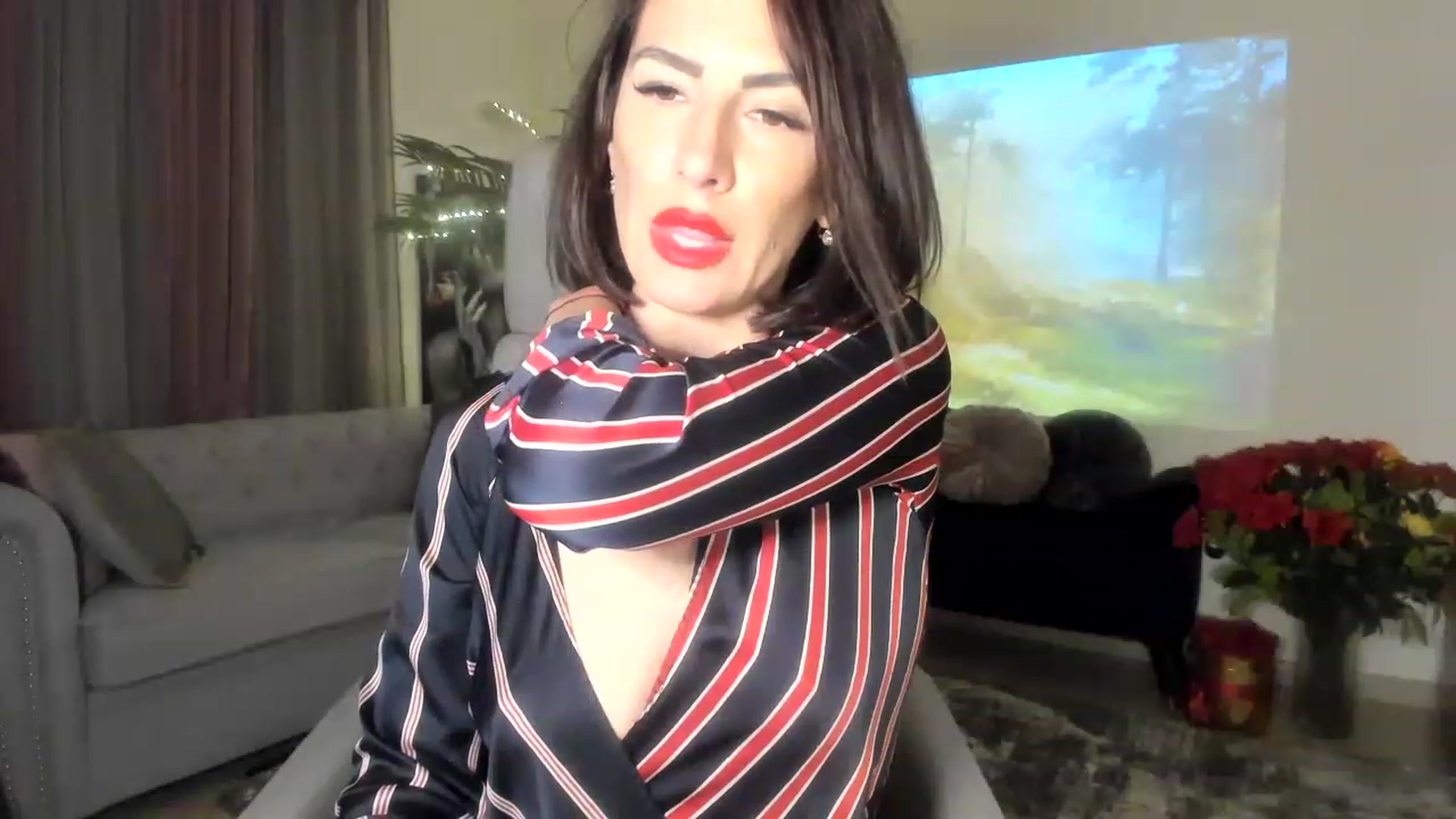 Gallery image thumbnail from Aarte_miss's myfreecams stream on, 05/14/2023, 24:34 image 8 of 20
