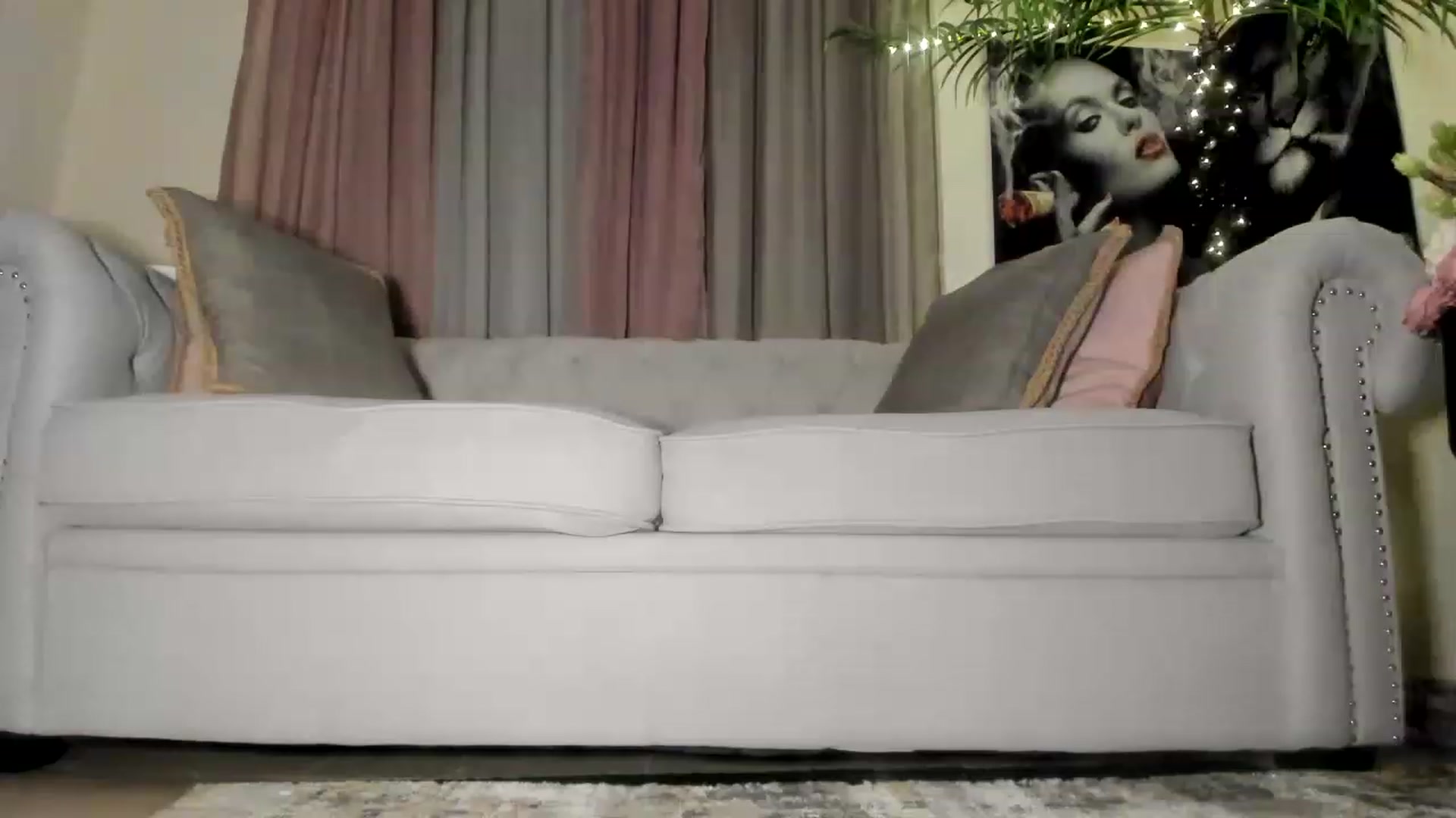 Gallery image thumbnail from Aarte_miss's myfreecams stream on, 05/14/2023, 02:02 image 3 of 20