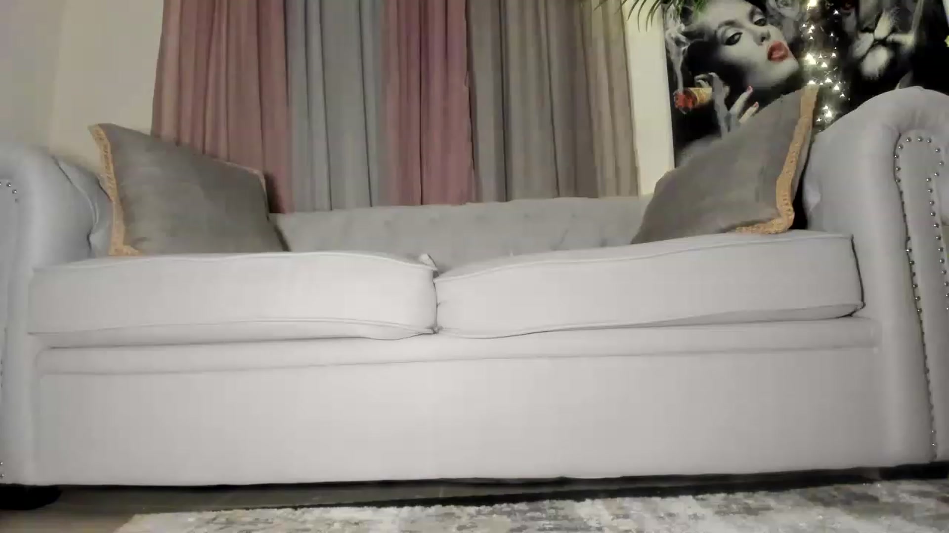 Gallery image thumbnail from Aarte_miss's myfreecams stream on, 05/14/2023, 02:02 image 18 of 20