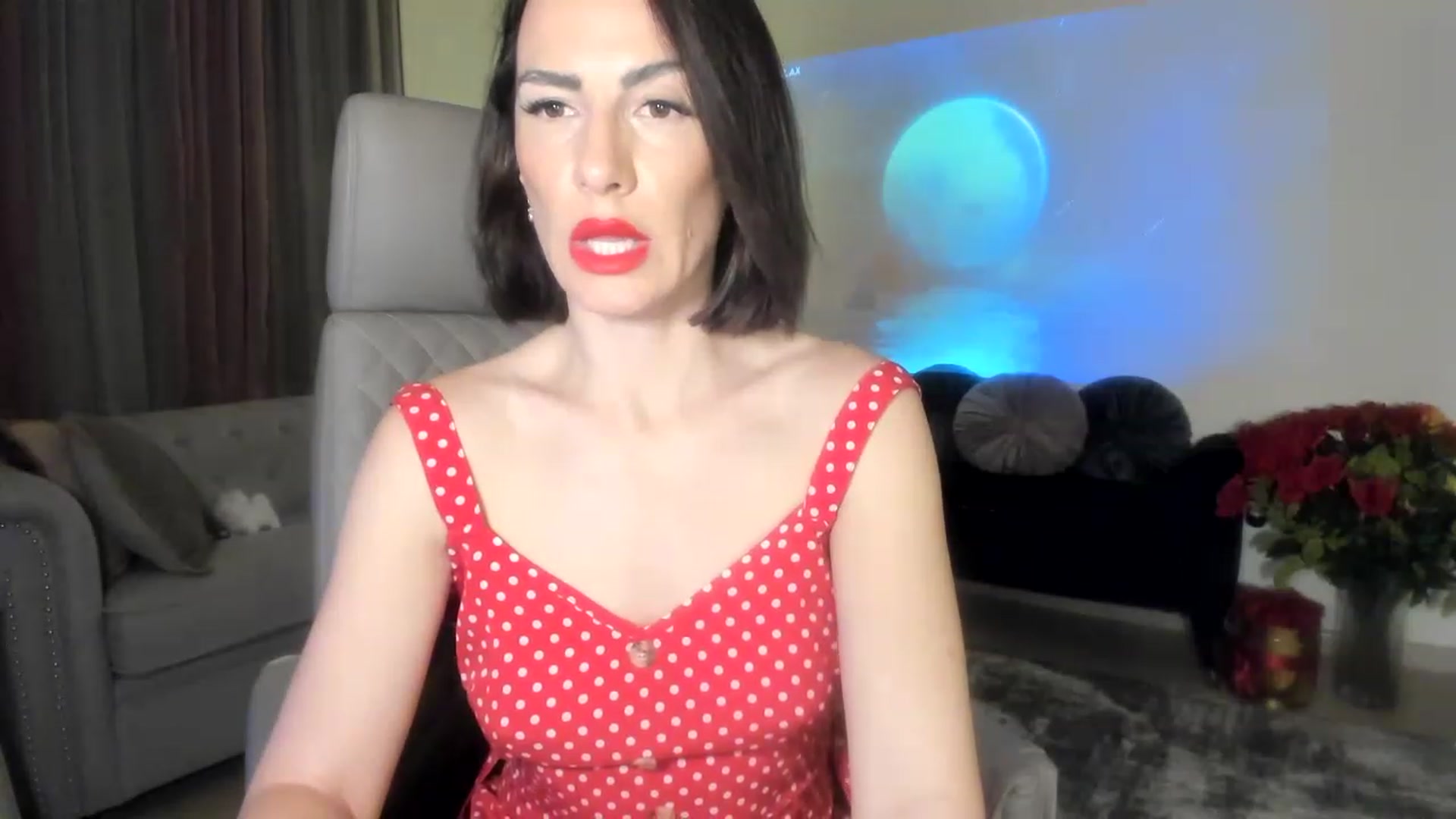 Gallery image thumbnail from Aarte_miss's myfreecams stream on, 05/14/2023, 18:39 image 5 of 20
