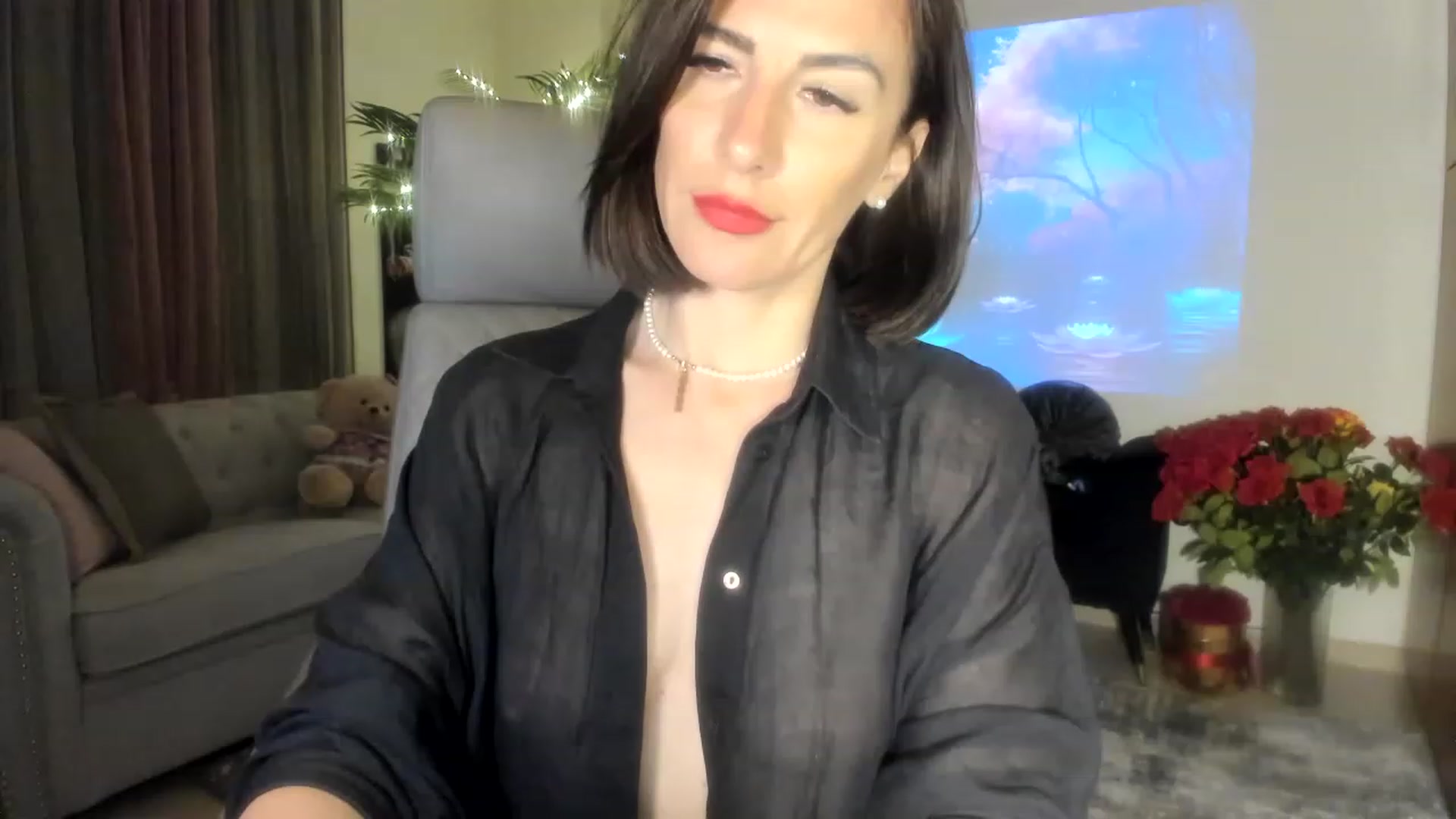 Gallery image thumbnail from Aarte_miss's myfreecams stream on, 05/26/2023, 21:45 image 8 of 20