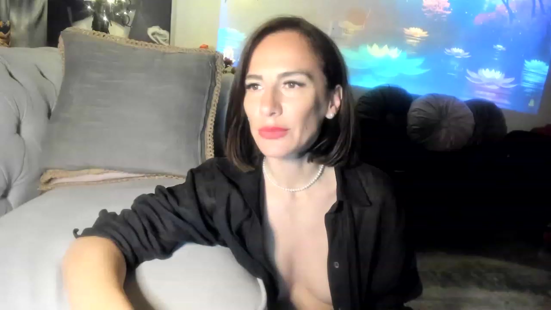 Gallery image thumbnail from Aarte_miss's myfreecams stream on, 05/27/2023, 03:28 image 11 of 20