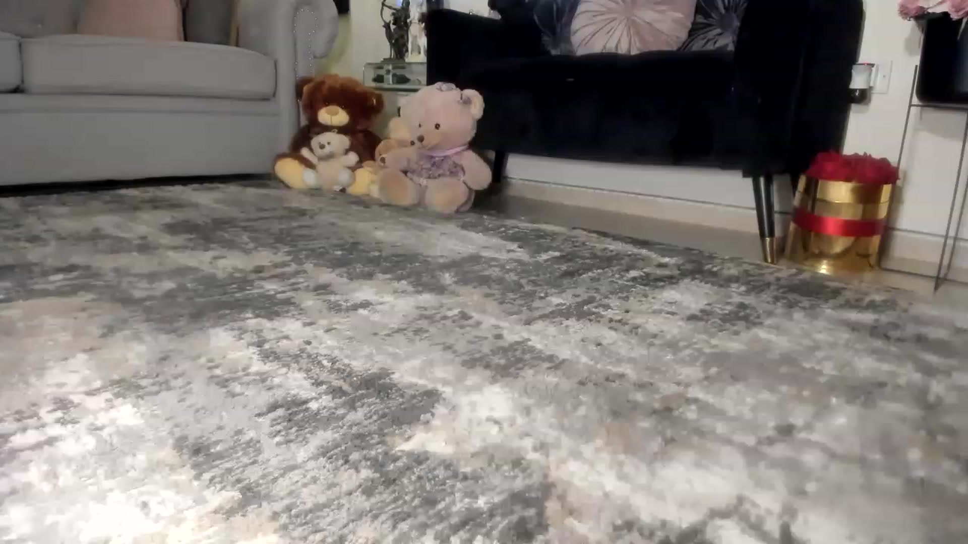 Gallery image thumbnail from Aarte_miss's myfreecams stream on, 06/03/2023, 22:53 image 12 of 20