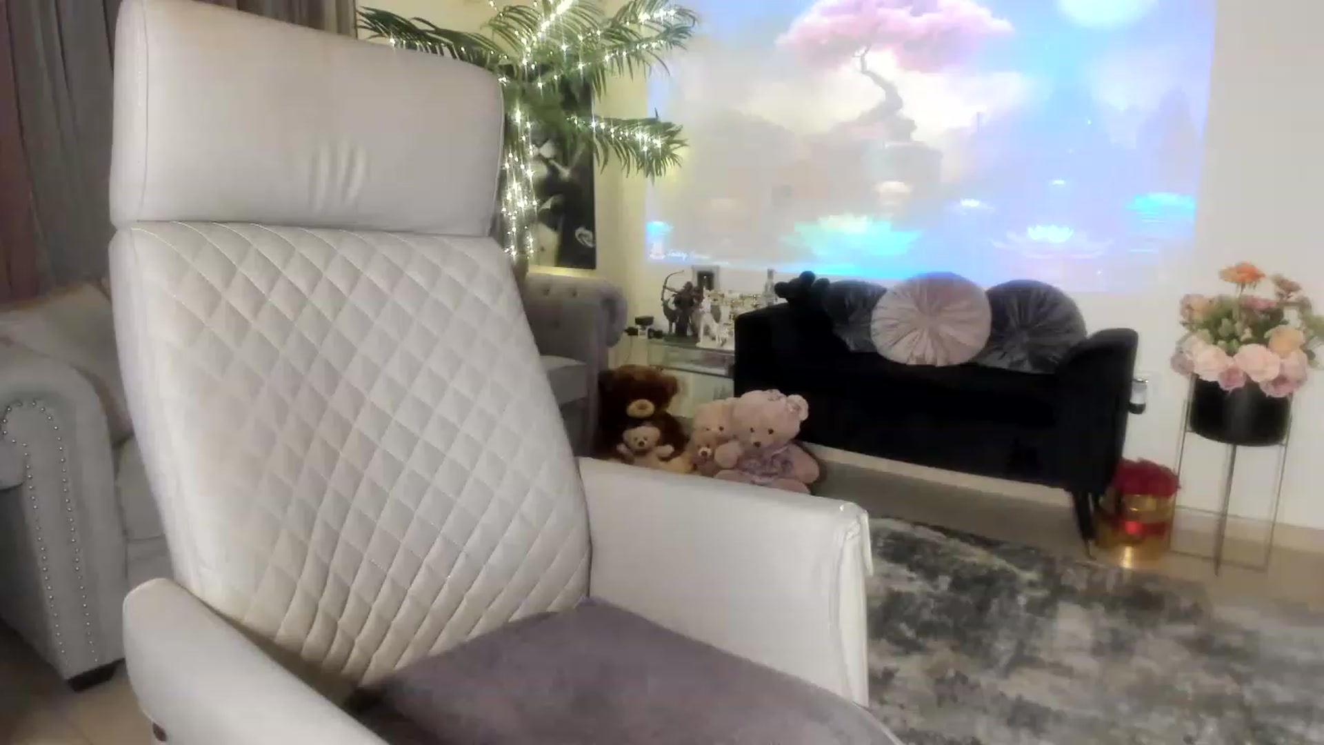 Gallery image thumbnail from Aarte_miss's myfreecams stream on, 06/03/2023, 22:53 image 8 of 20