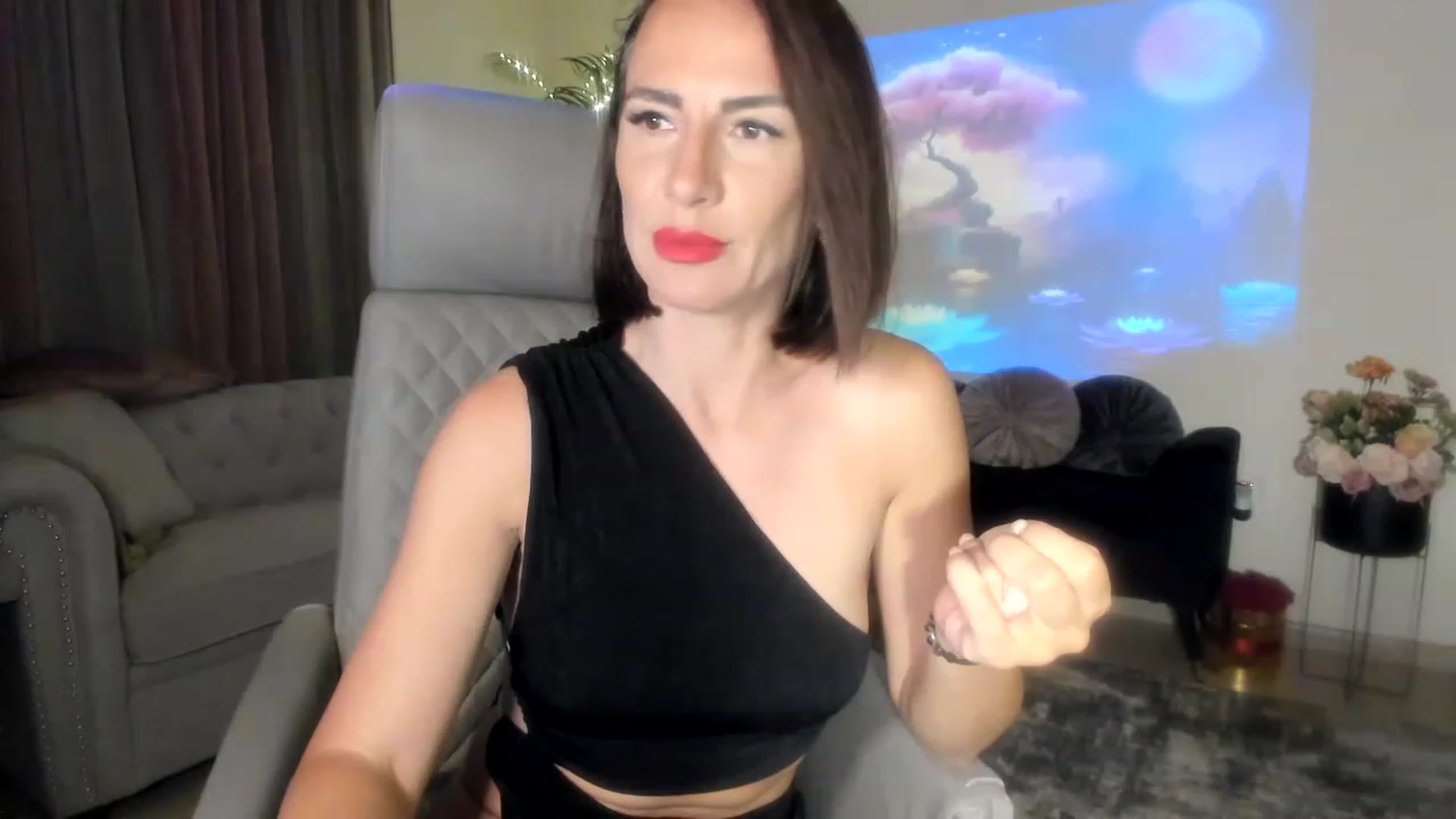 Gallery image thumbnail from Aarte_miss's myfreecams stream on, 06/04/2023, 20:43 image 4 of 20