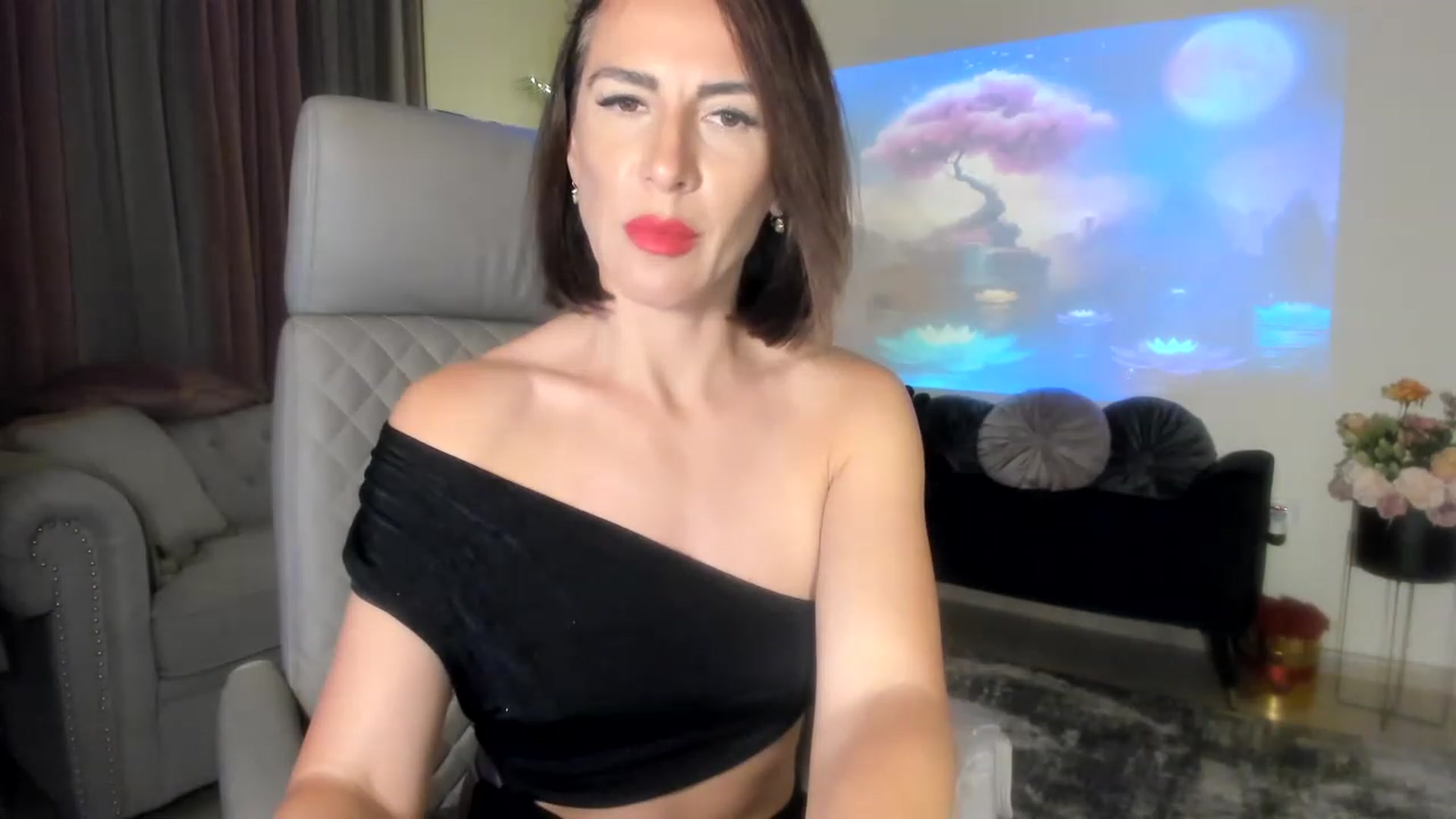 Gallery image thumbnail from Aarte_miss's myfreecams stream on, 06/04/2023, 21:50 image 9 of 20
