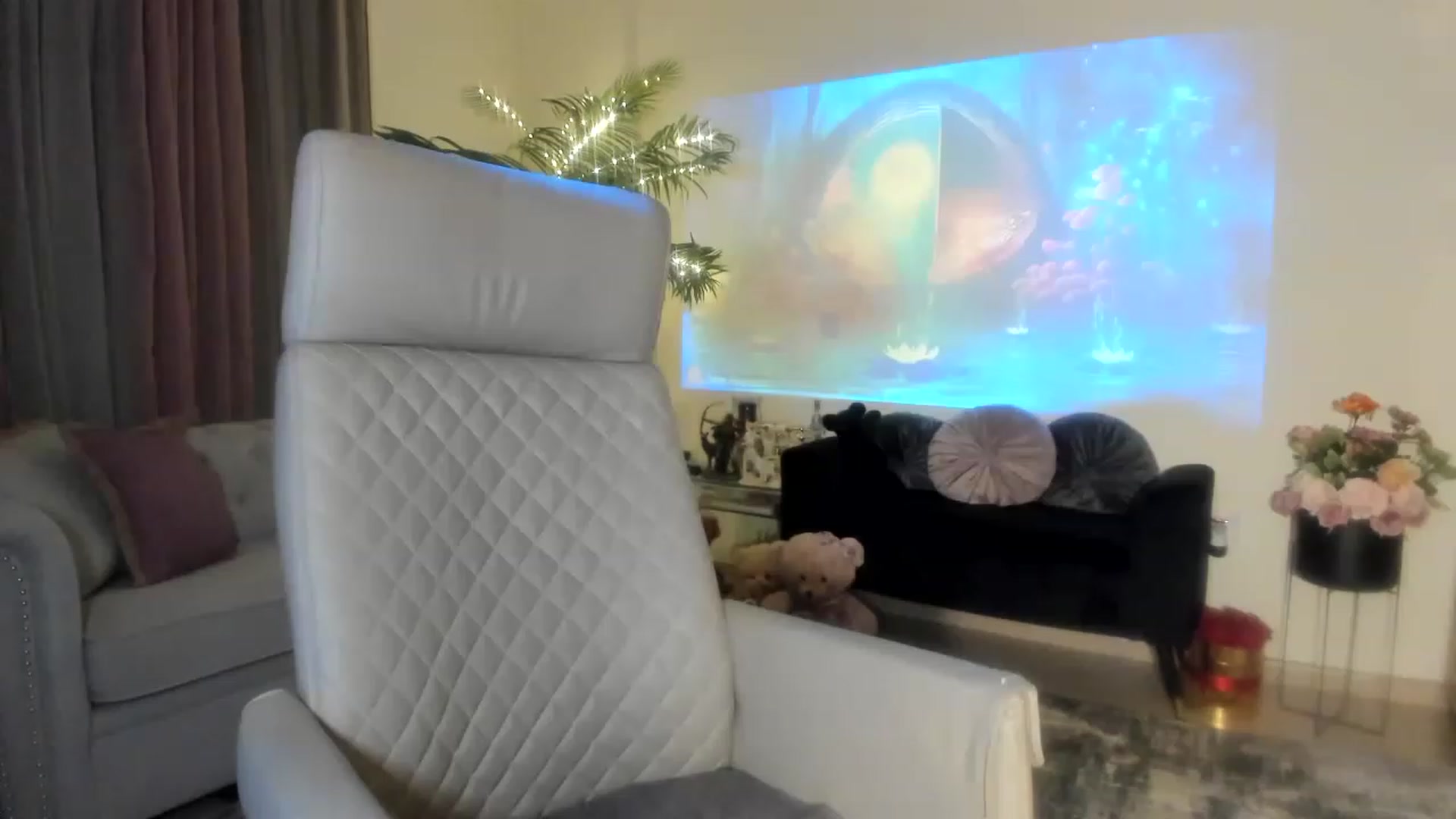 Gallery image thumbnail from Aarte_miss's myfreecams stream on, 06/09/2023, 22:00 image 1 of 20
