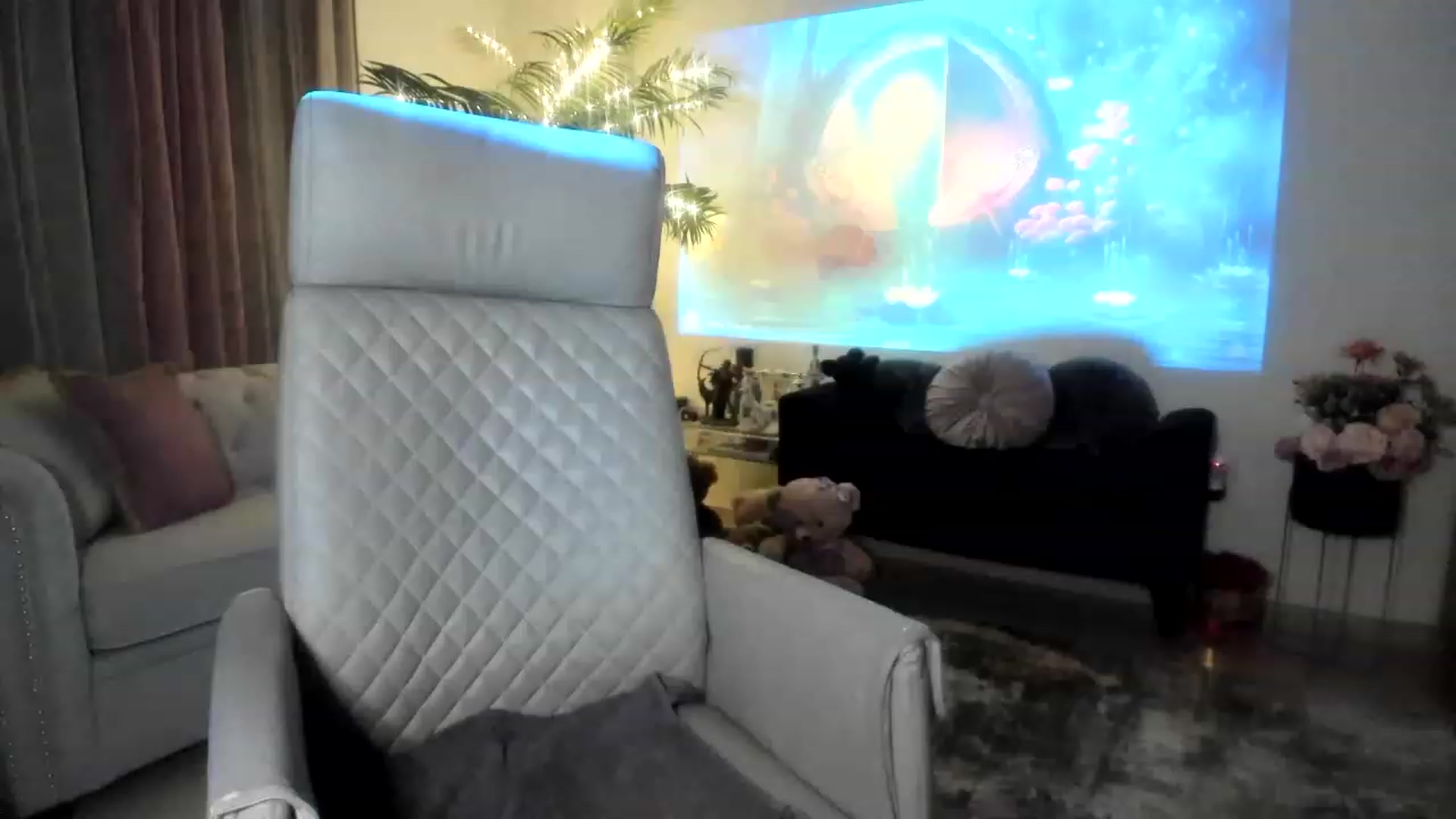 Gallery image thumbnail from Aarte_miss's myfreecams stream on, 06/10/2023, 24:54 image 4 of 20