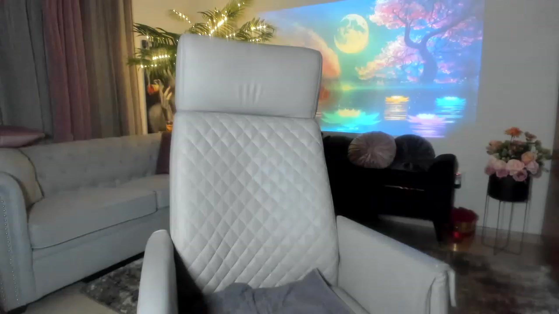 Gallery image thumbnail from Aarte_miss's myfreecams stream on, 06/16/2023, 03:29 image 7 of 20