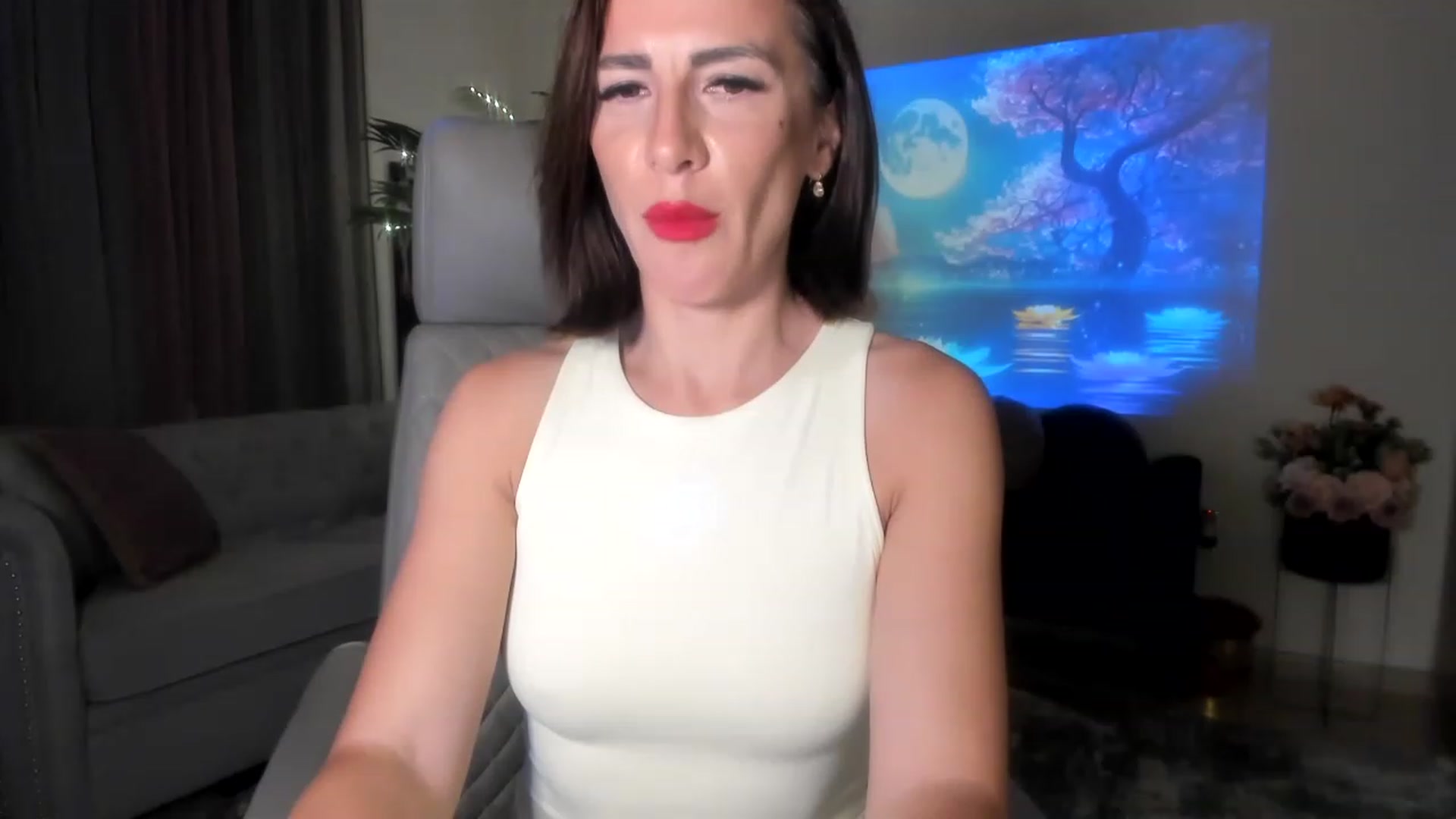 Gallery image thumbnail from Aarte_miss's myfreecams stream on, 06/18/2023, 24:03 image 11 of 20