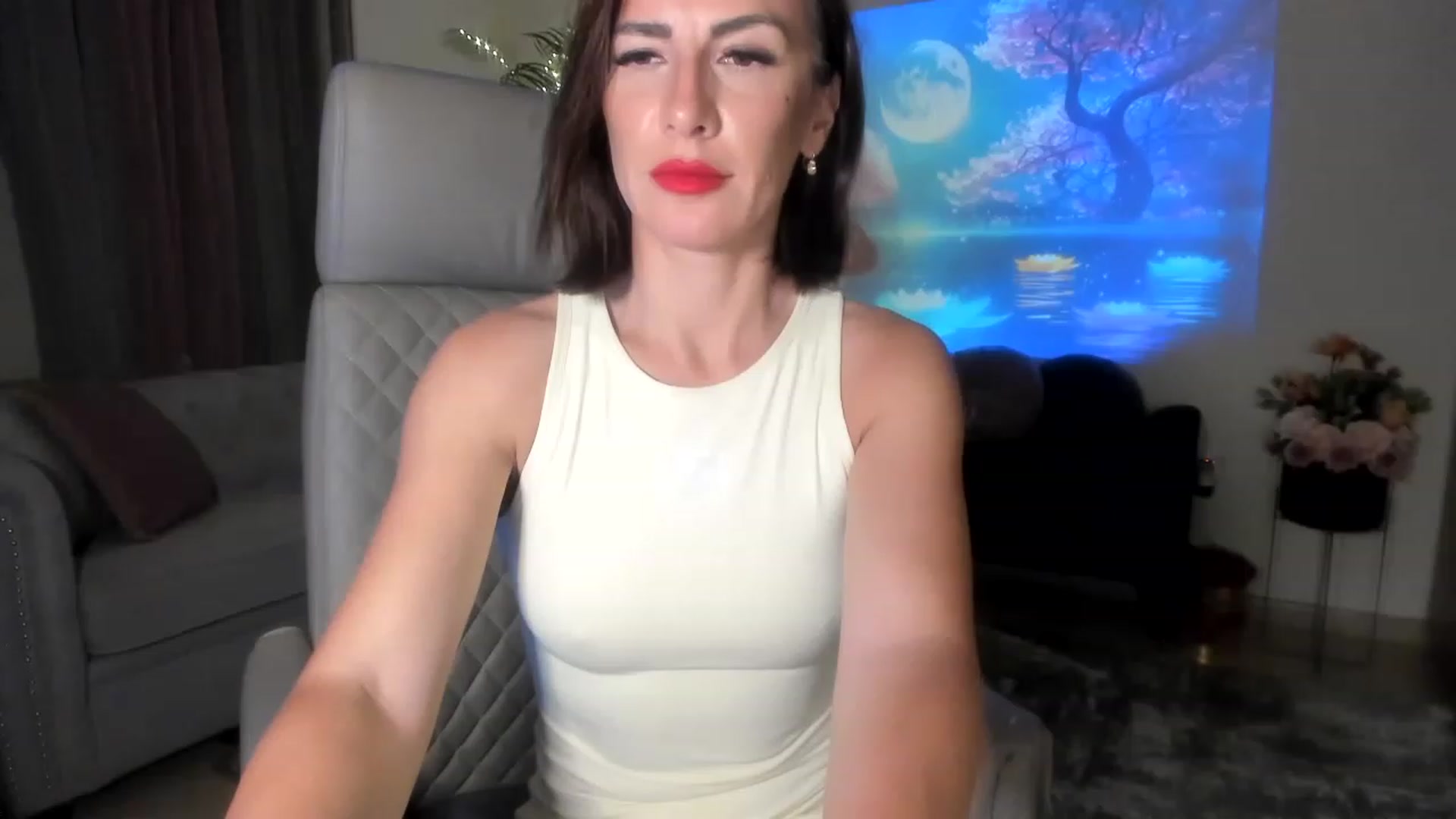 Gallery image thumbnail from Aarte_miss's myfreecams stream on, 06/18/2023, 02:14 image 2 of 20