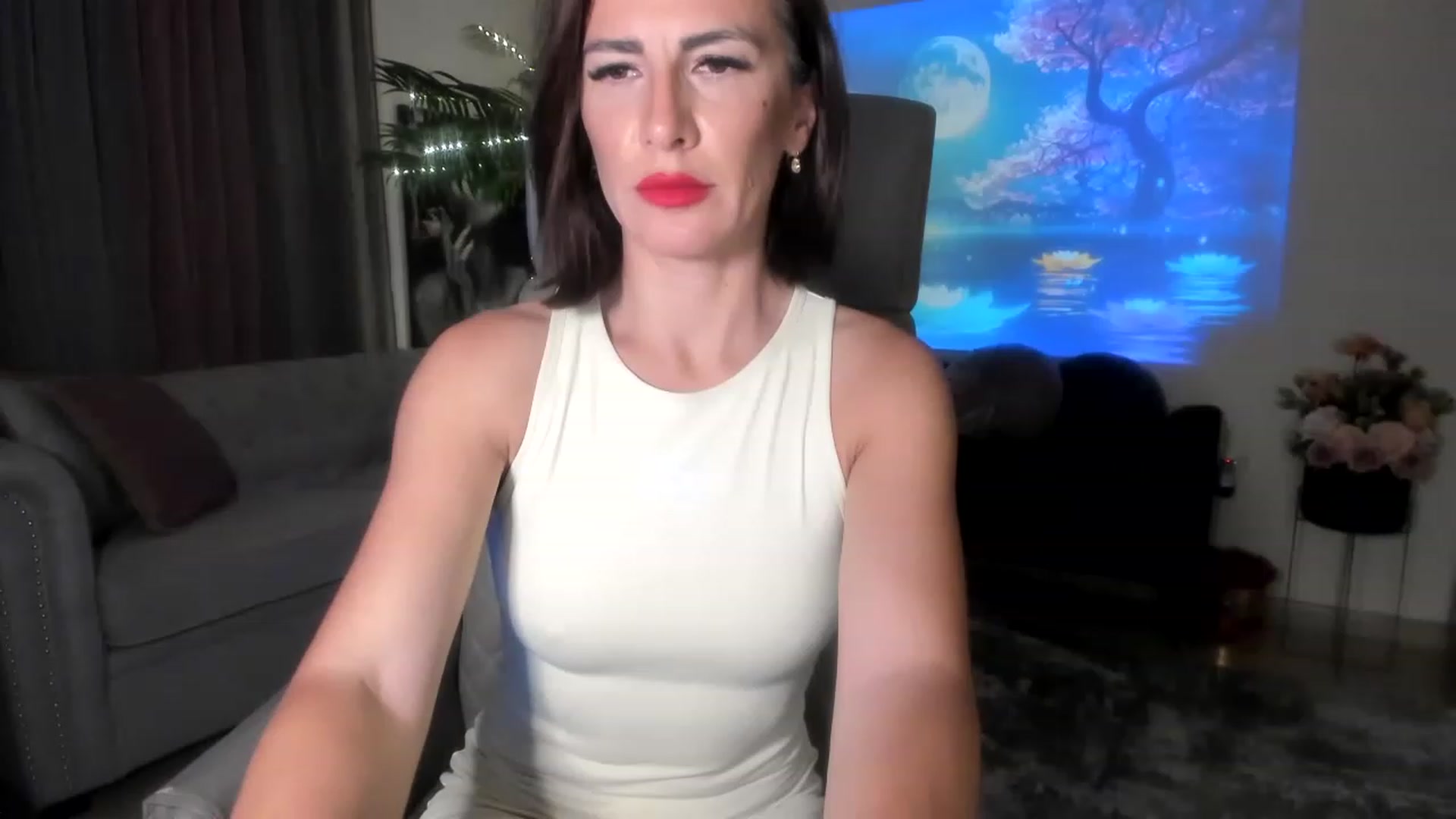 Gallery image thumbnail from Aarte_miss's myfreecams stream on, 06/18/2023, 02:14 image 3 of 20