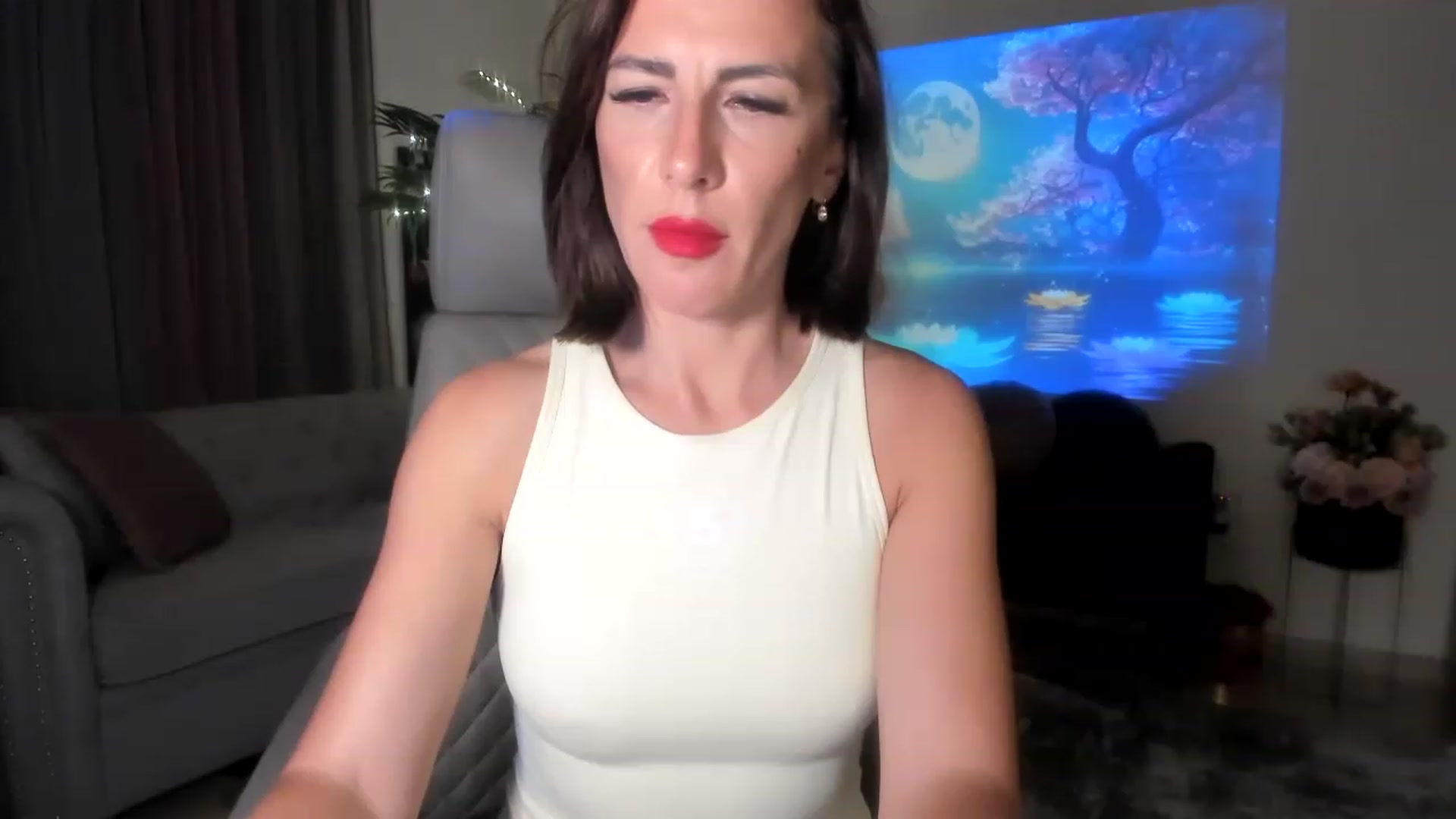 Gallery image thumbnail from Aarte_miss's myfreecams stream on, 06/18/2023, 02:14 image 6 of 20