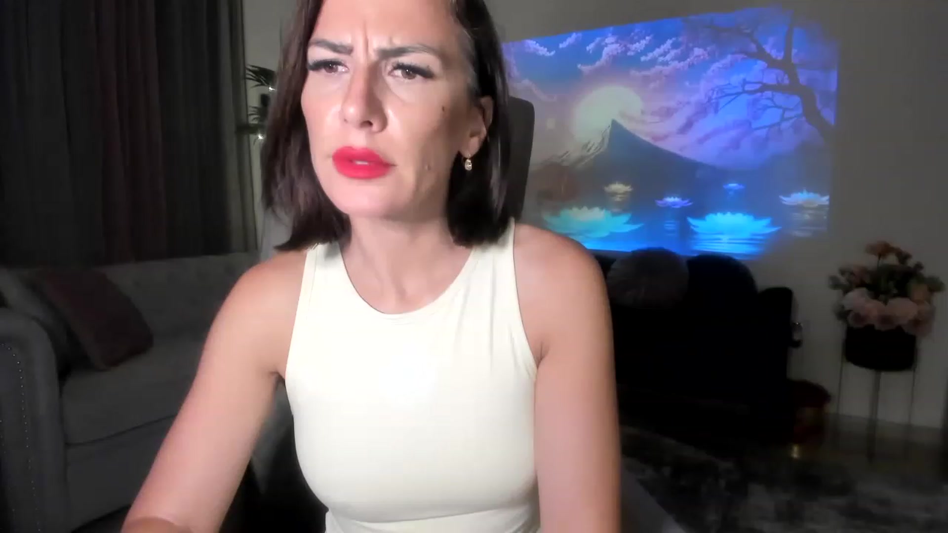 Gallery image thumbnail from Aarte_miss's myfreecams stream on, 06/18/2023, 02:14 image 8 of 20