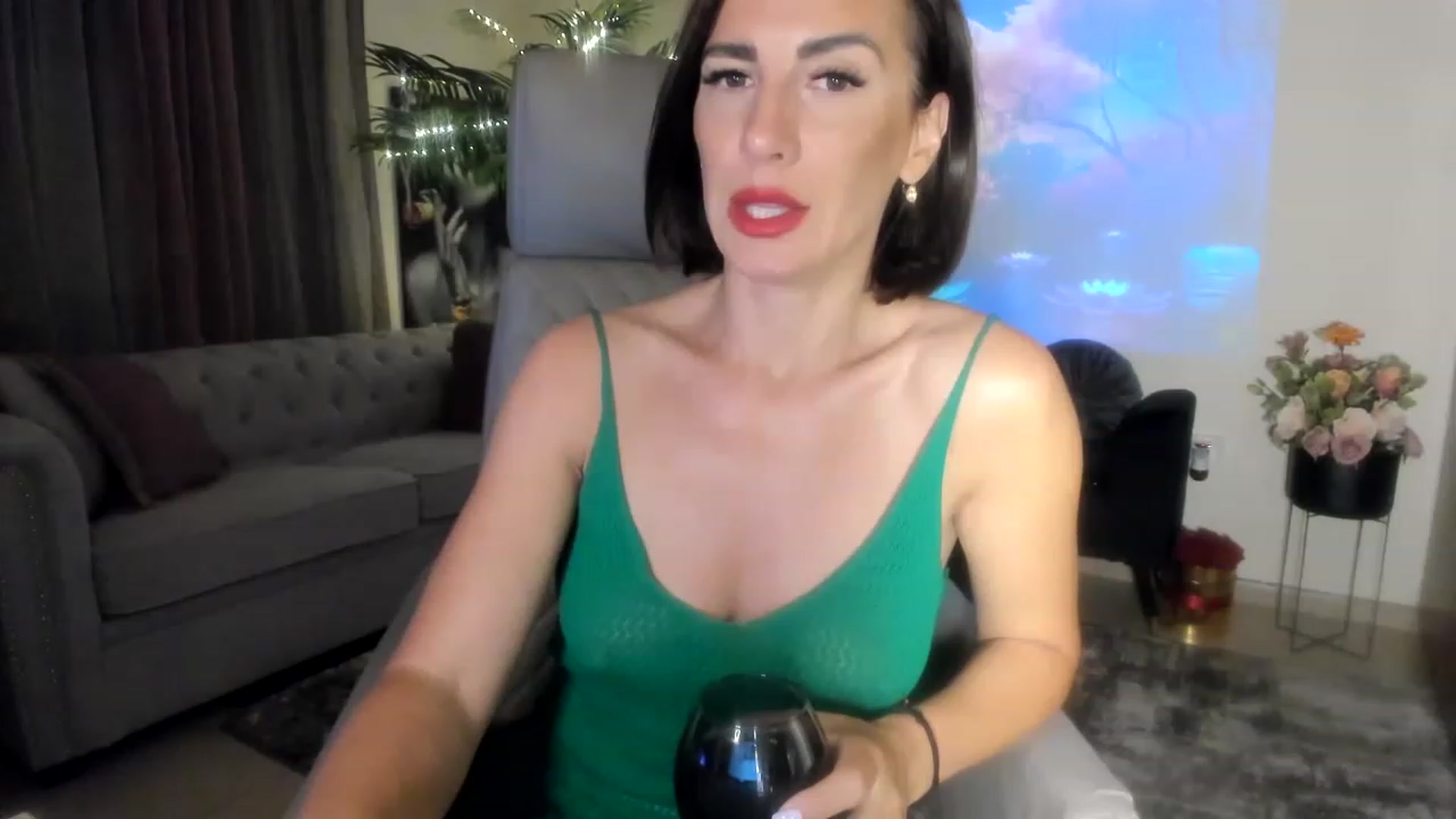 Gallery image thumbnail from Aarte_miss's myfreecams stream on, 06/29/2023, 23:55 image 14 of 20