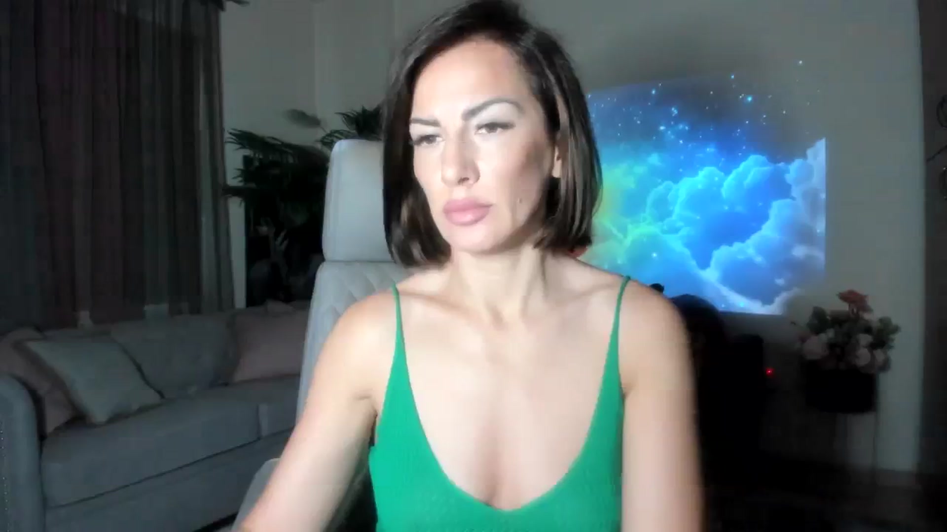Gallery image thumbnail from Aarte_miss's myfreecams stream on, 08/13/2023, 03:48 image 8 of 20