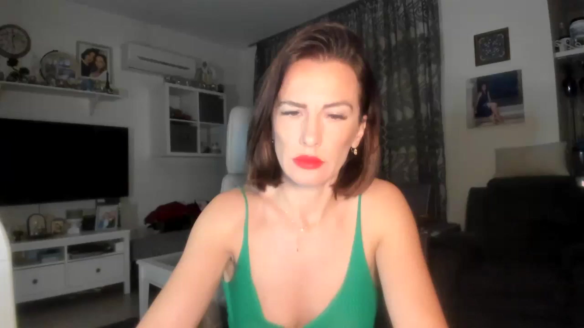 Gallery image thumbnail from Aarte_miss's myfreecams stream on, 11/11/2023, 22:51 image 1 of 20