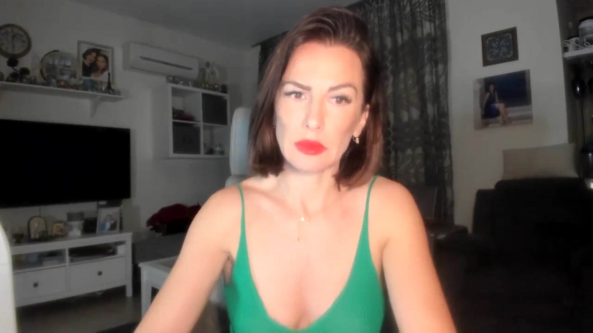 Gallery image thumbnail from Aarte_miss's myfreecams stream on, 11/11/2023, 22:51 image 2 of 20